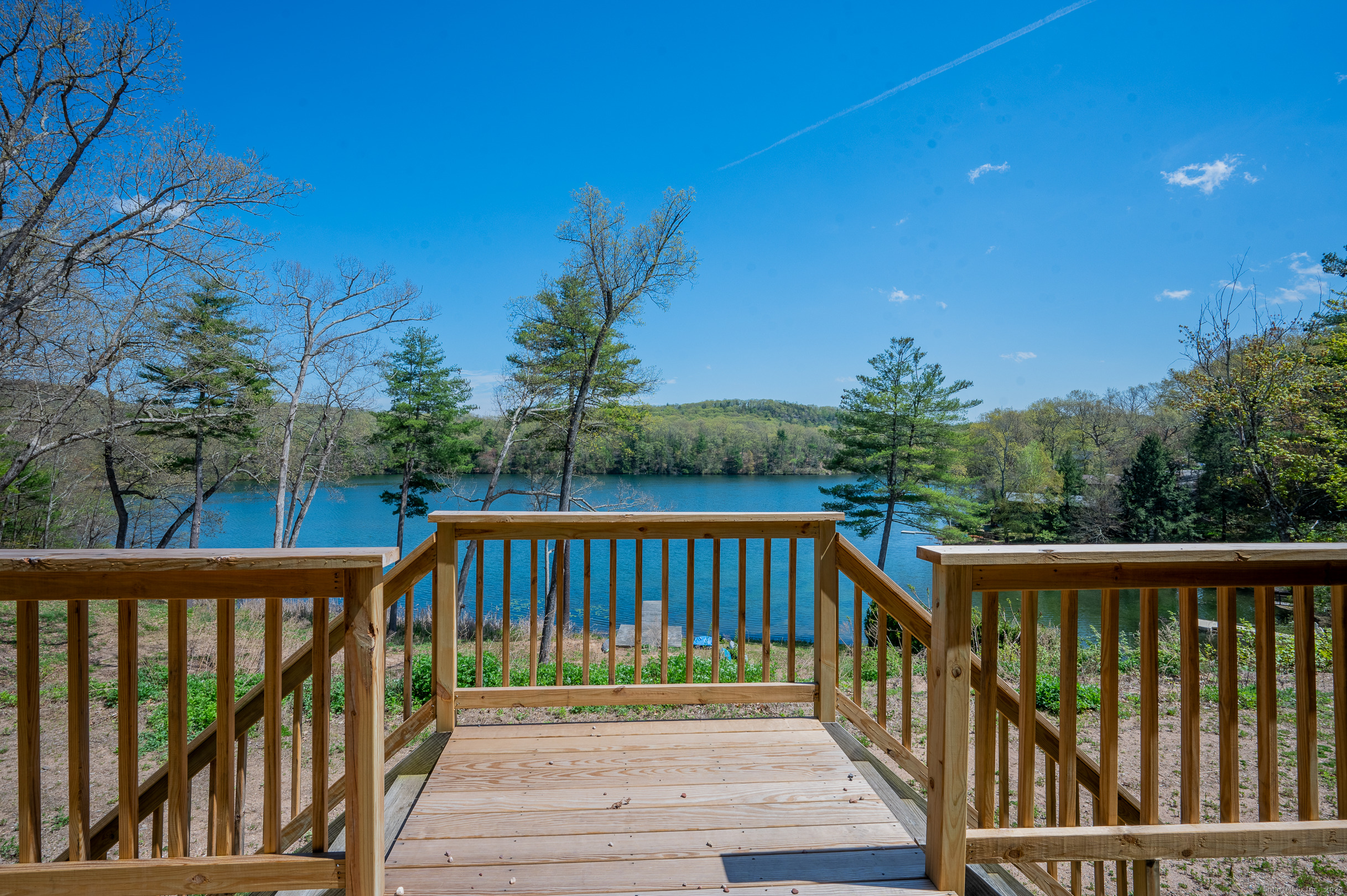 2R West Lakeview Drive
