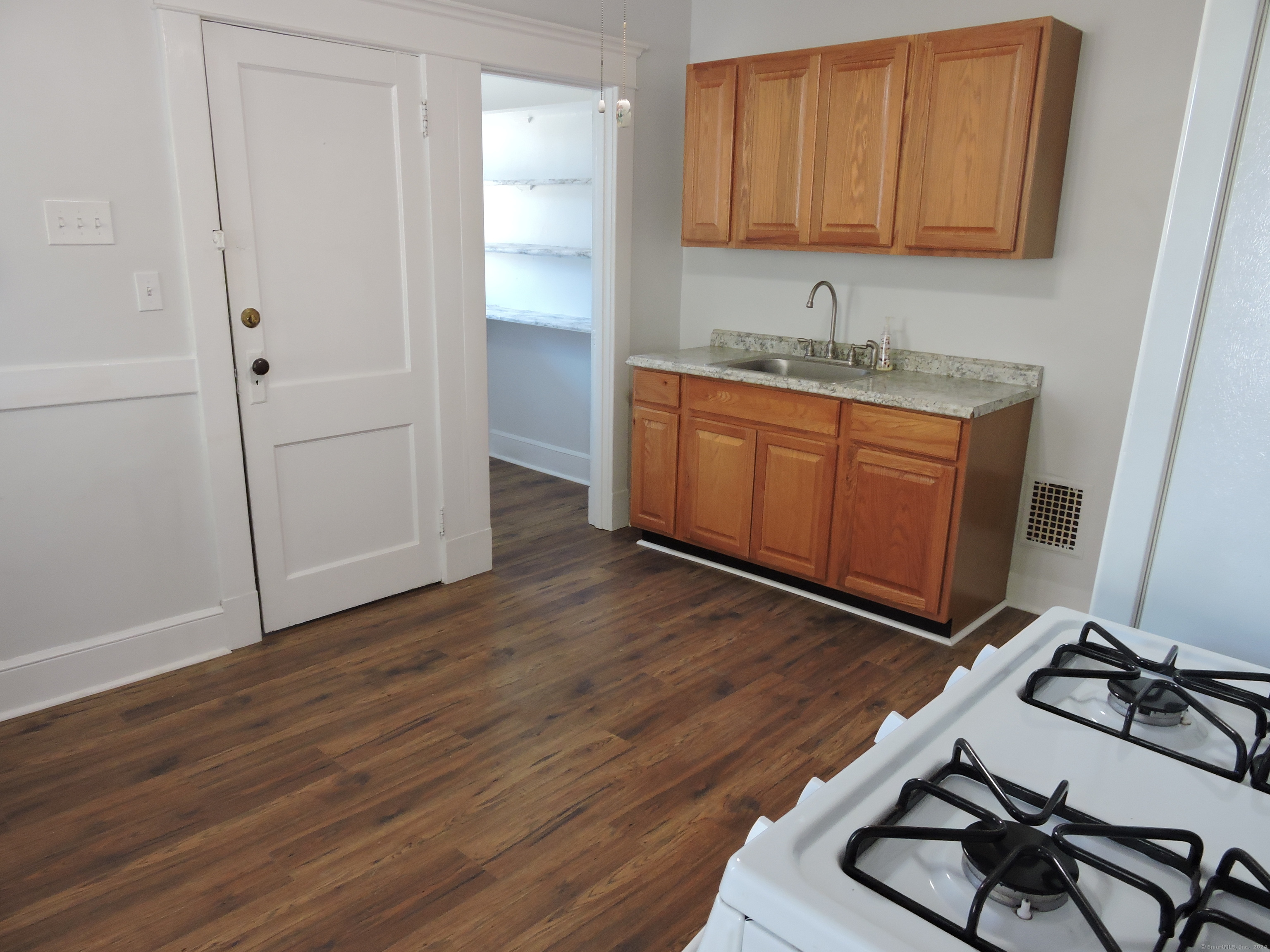 121 East Avenue