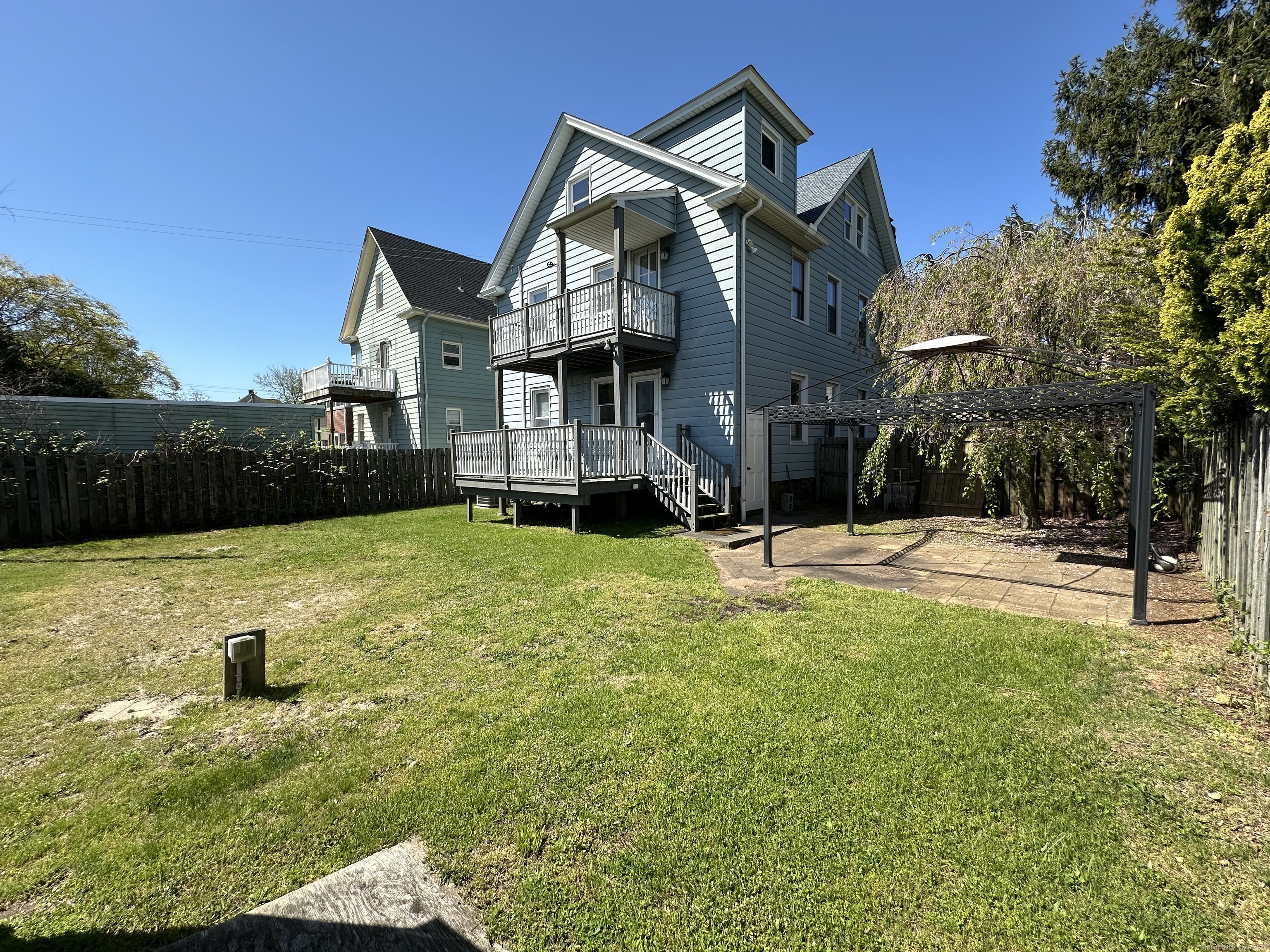 121 East Avenue