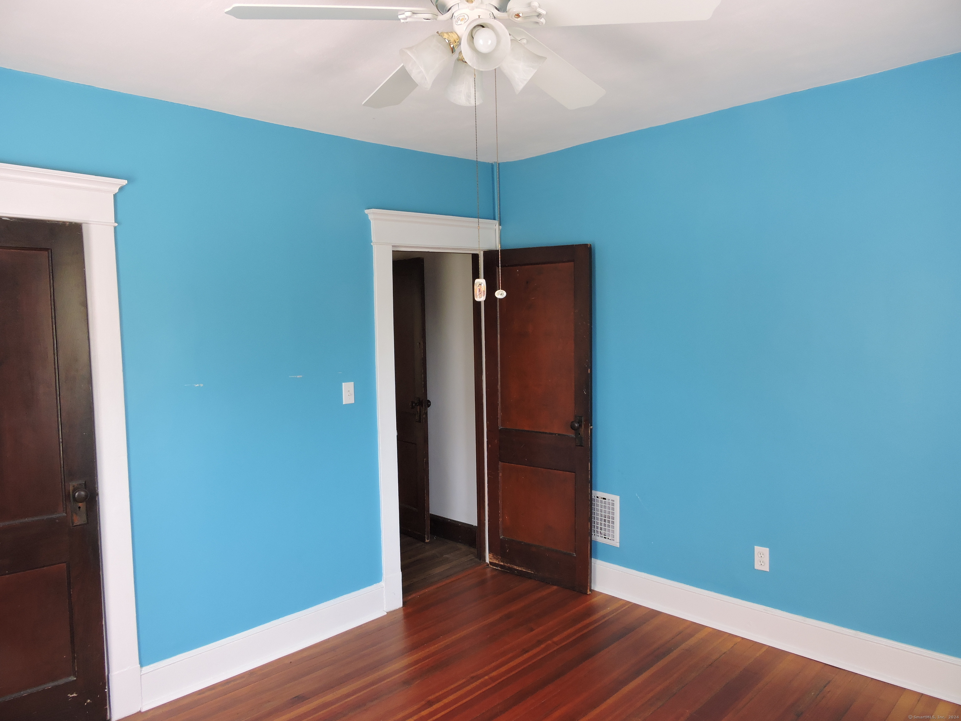 121 East Avenue