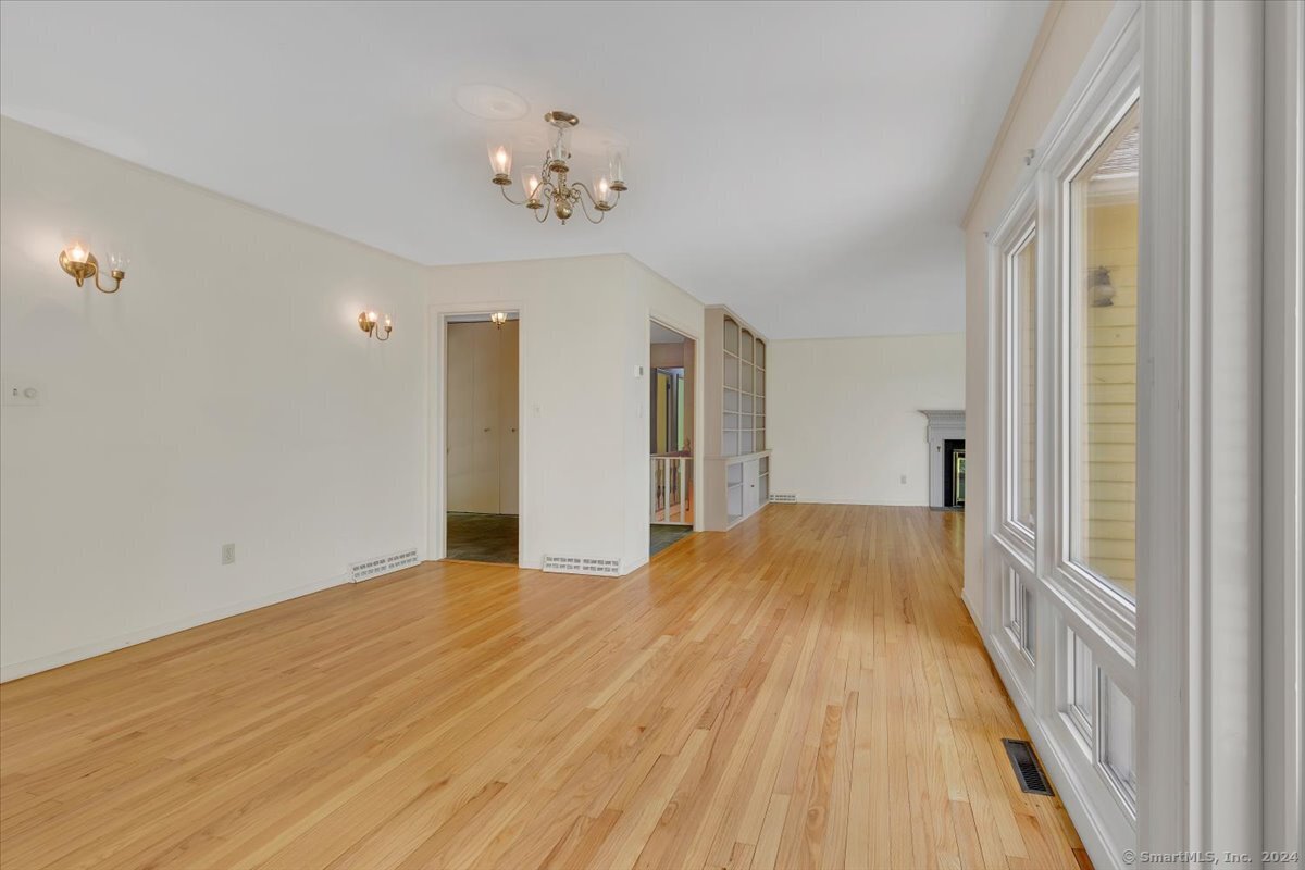 4 Hilltop Road