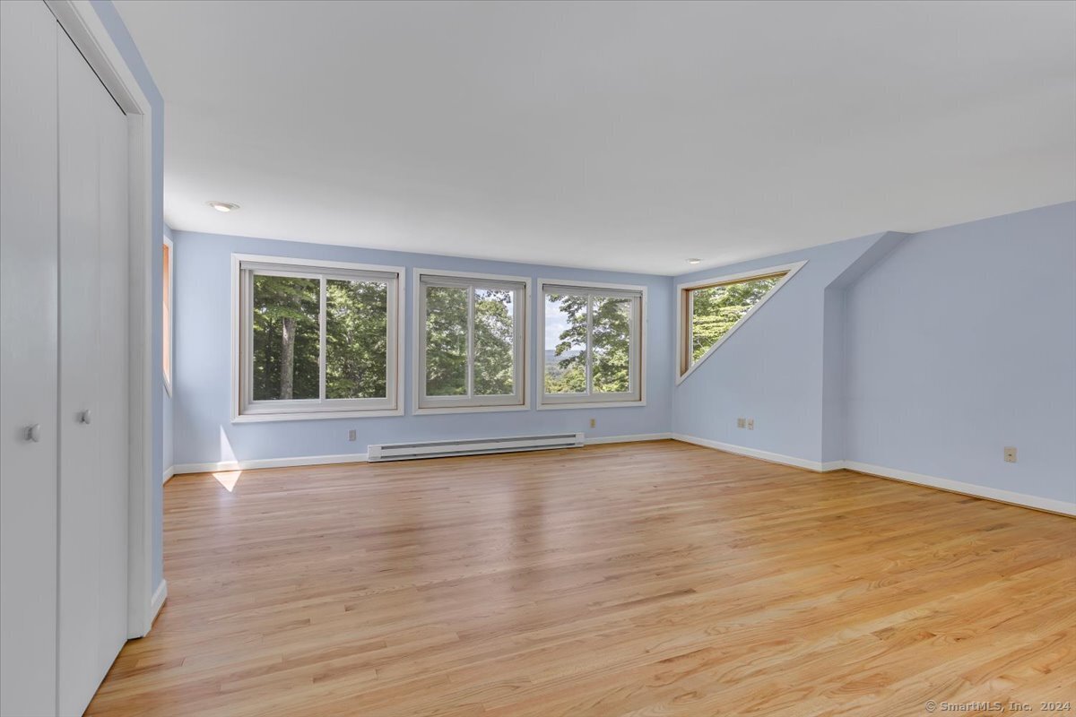 4 Hilltop Road