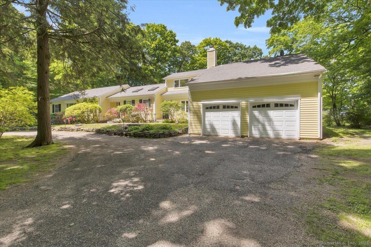 4 Hilltop Road