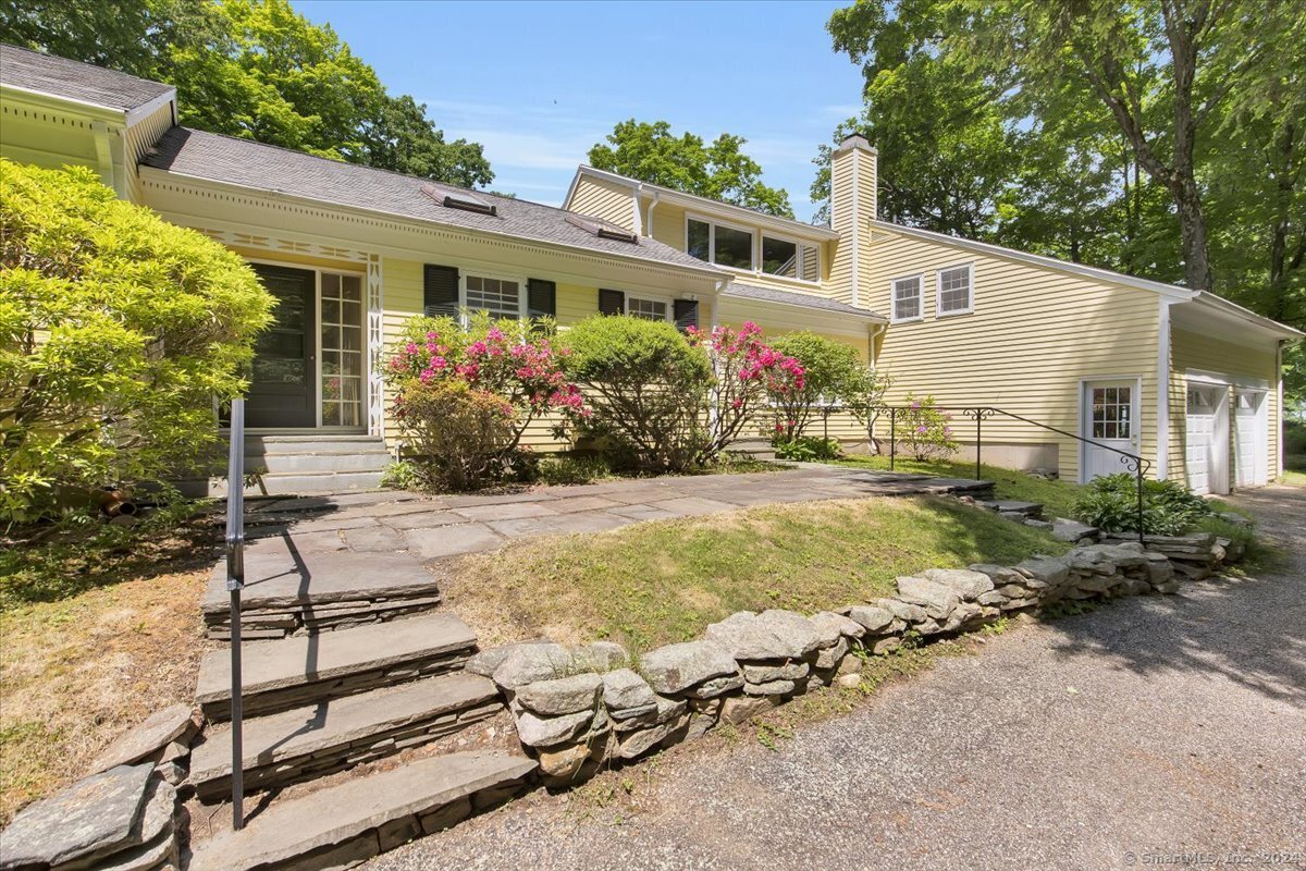 4 Hilltop Road