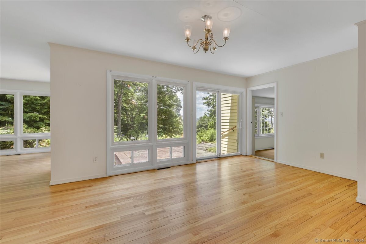 4 Hilltop Road