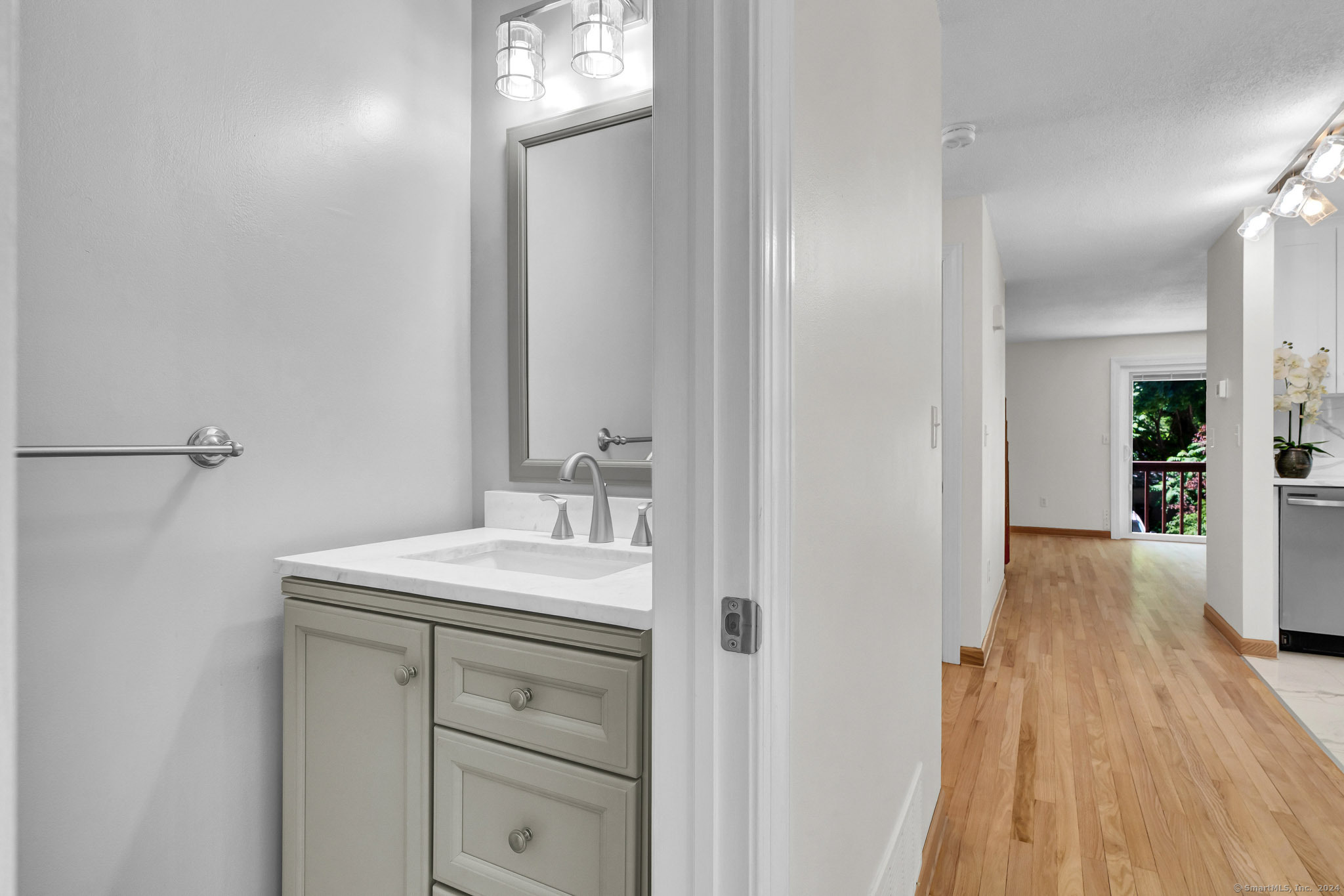 23 Smith Street 1B