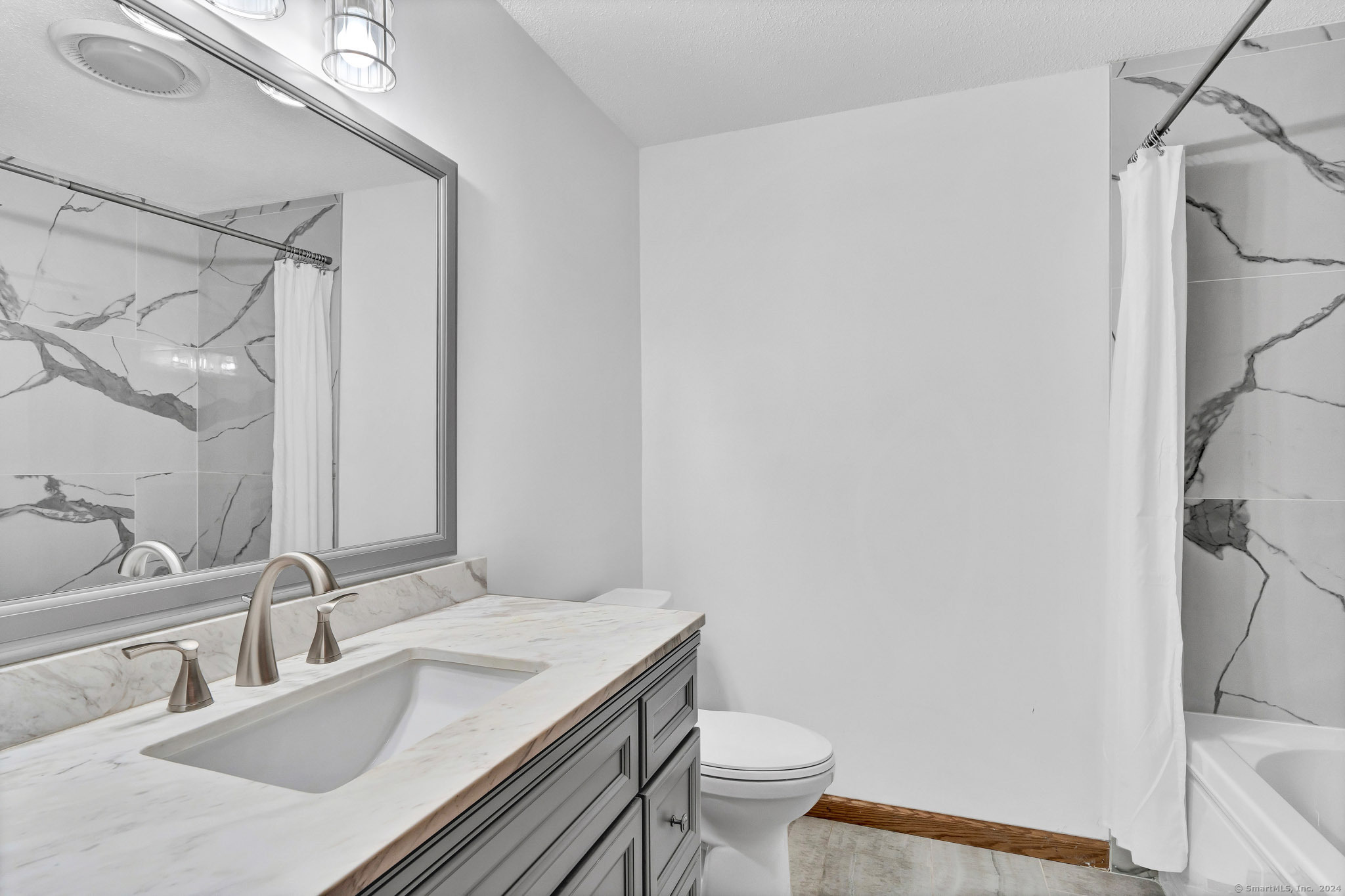 23 Smith Street 1B