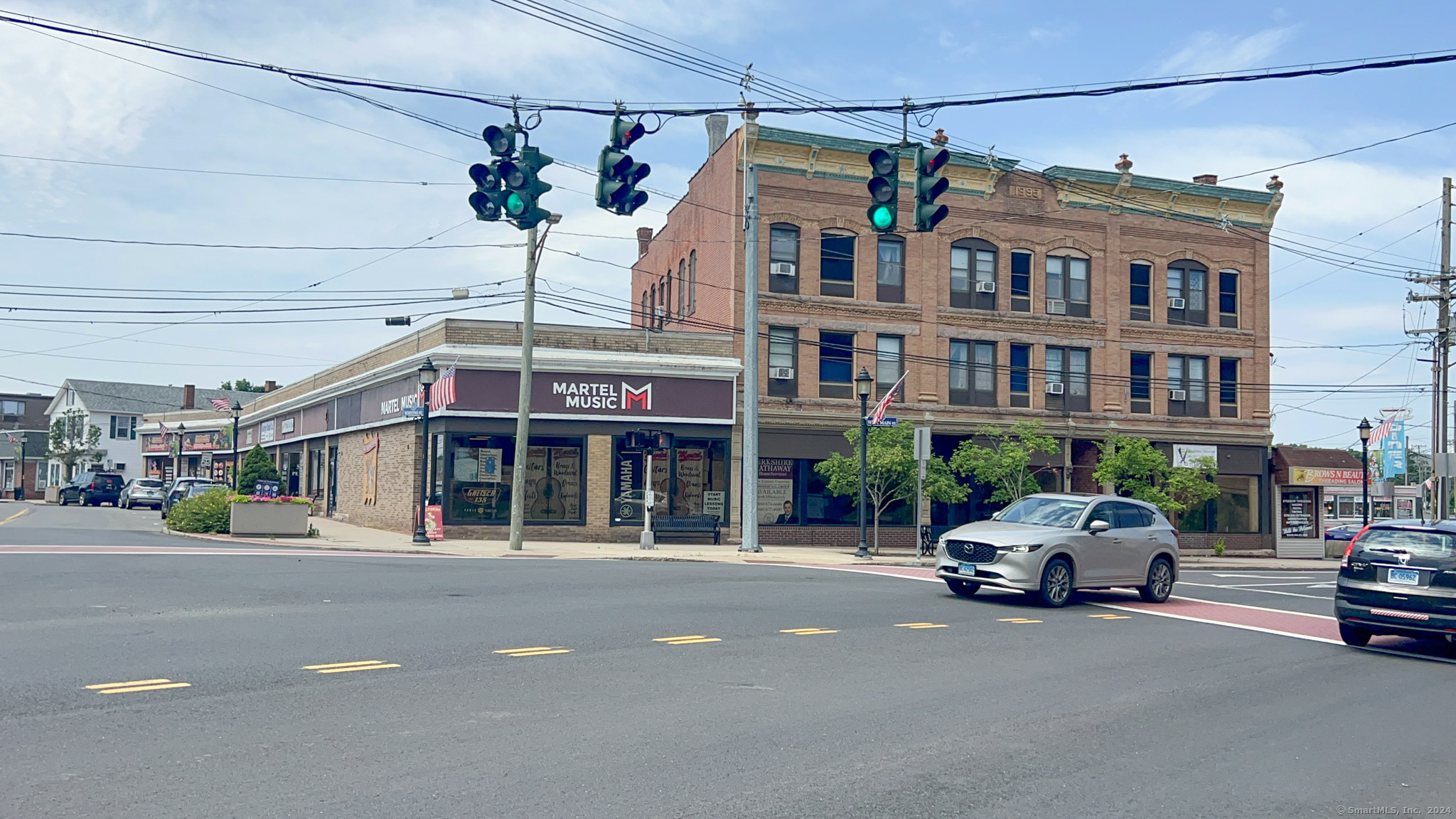 10 West Main Street