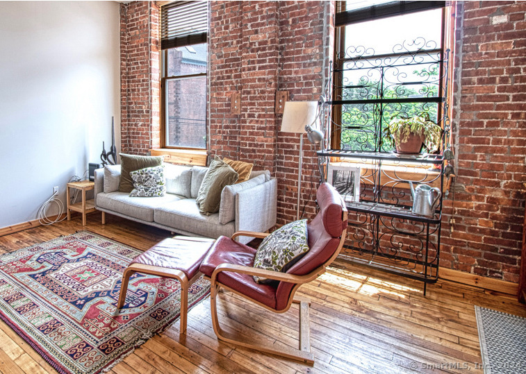 325 Lafayette Street 3202