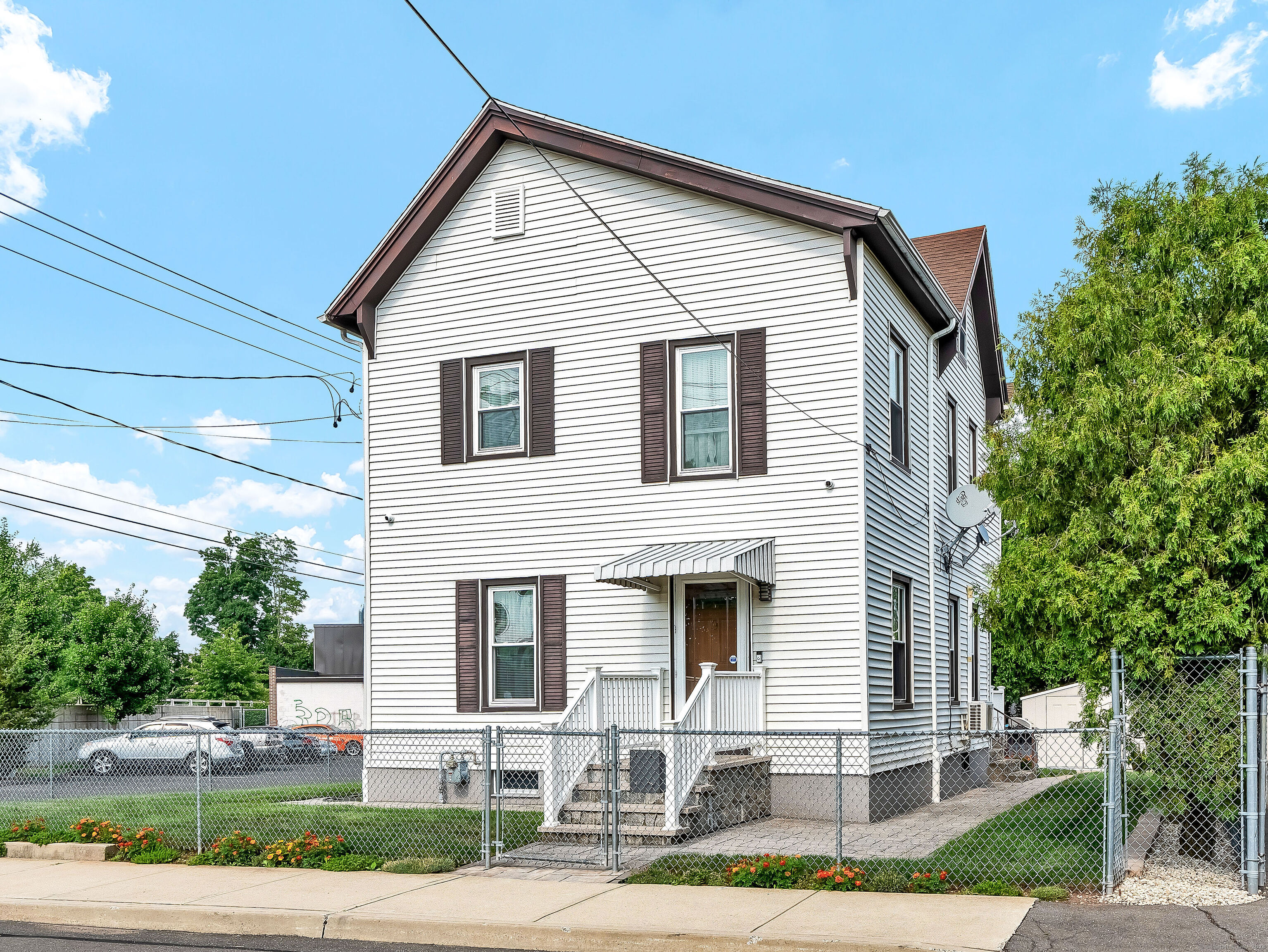 9 Yale Street