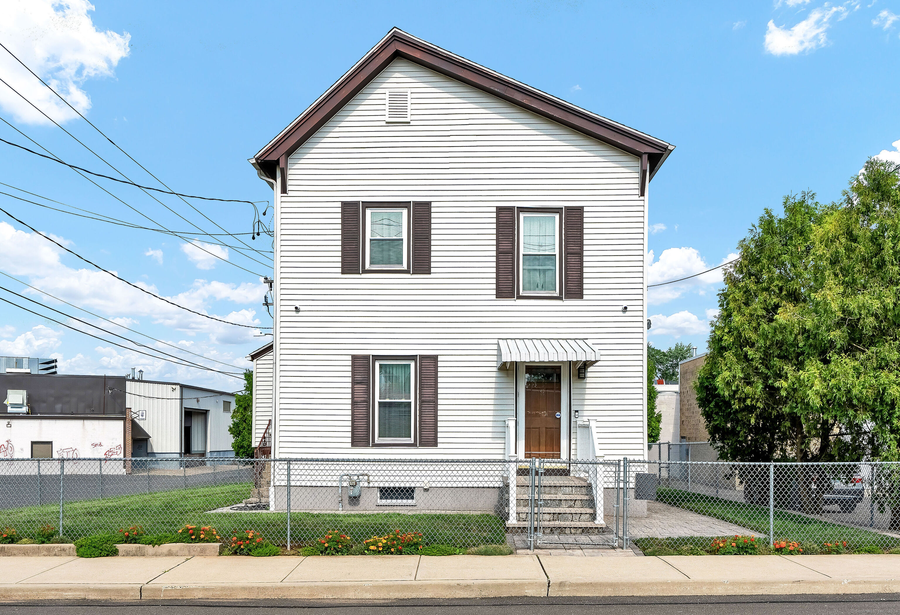 9 Yale Street