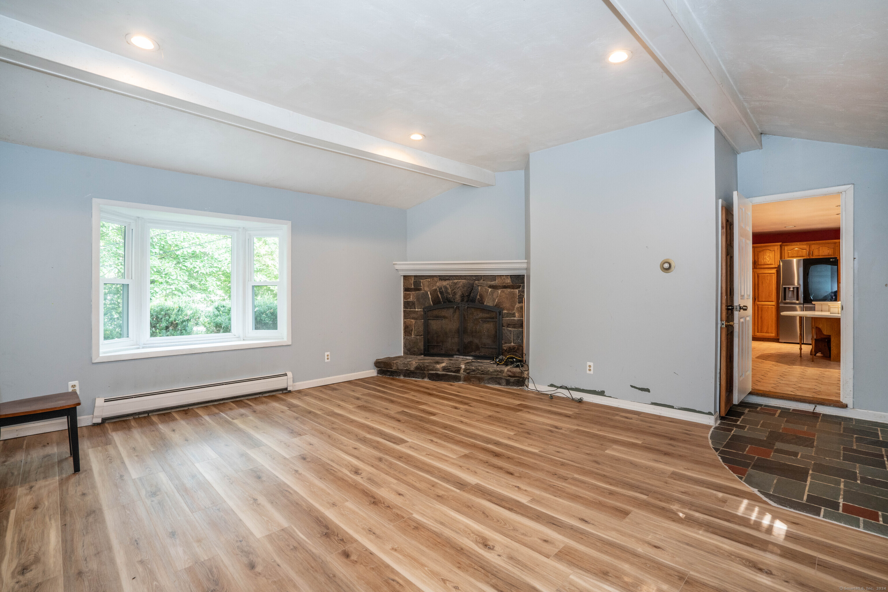 31 Birdsview Avenue