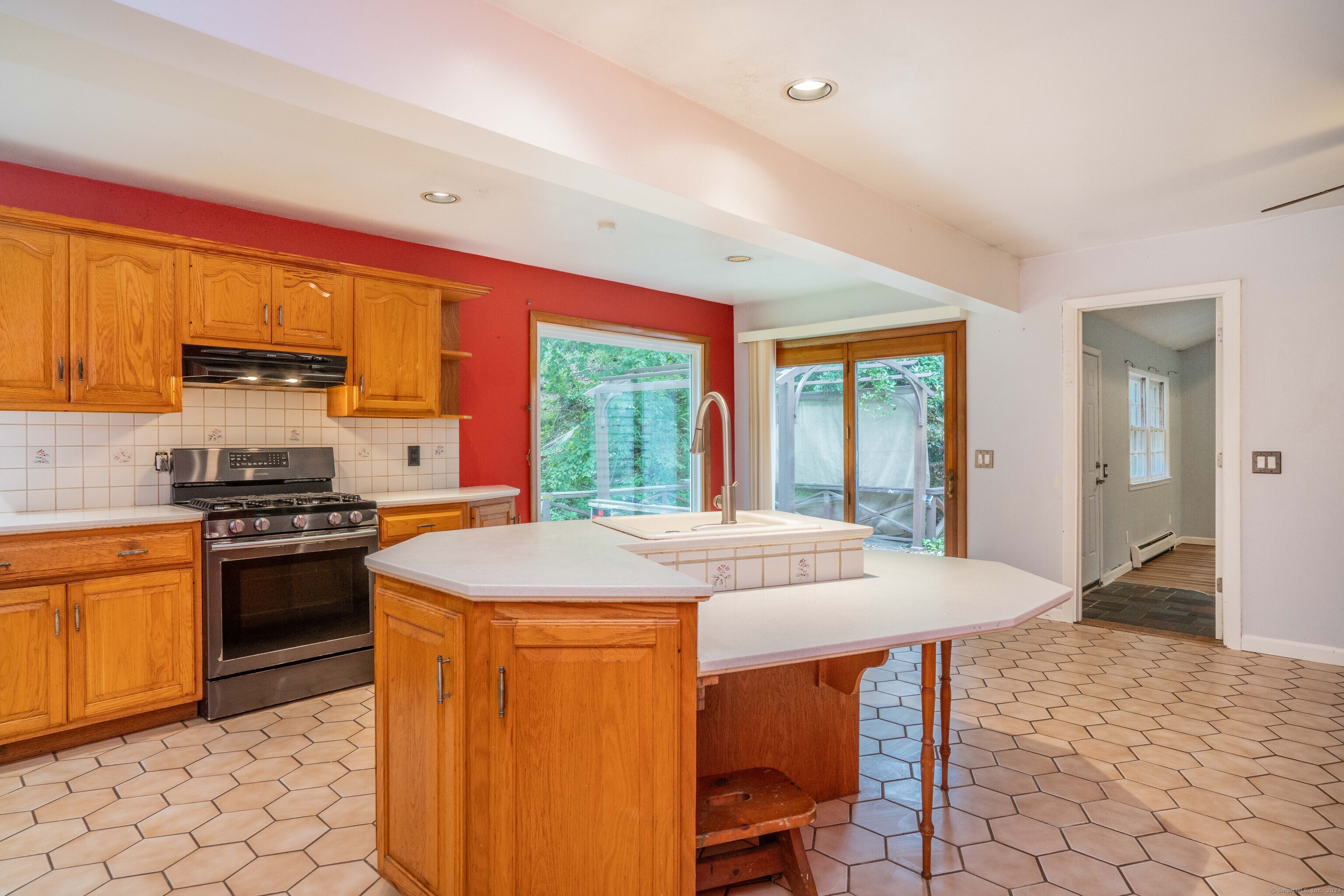 31 Birdsview Avenue