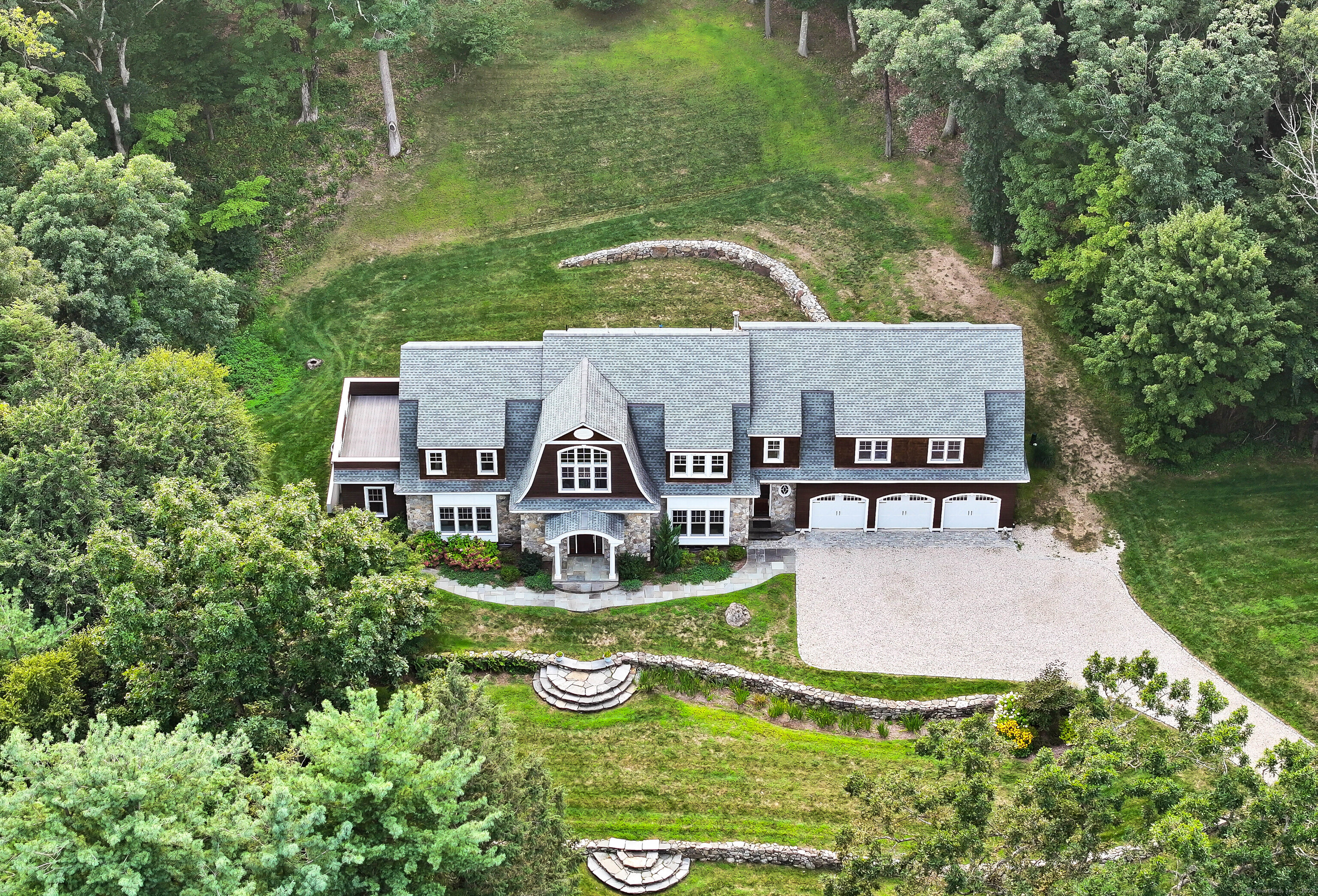 545 Deercliff Road