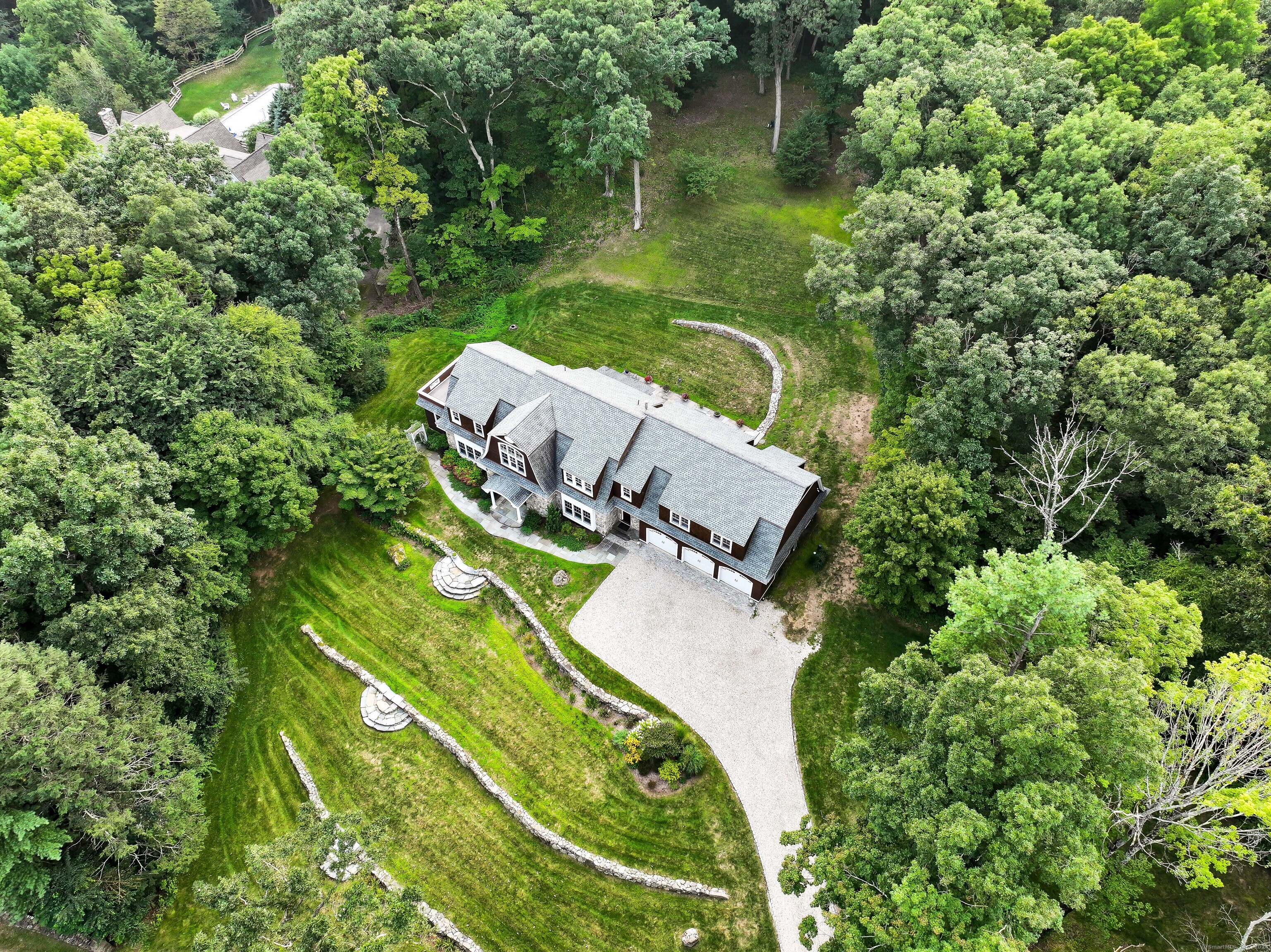 545 Deercliff Road