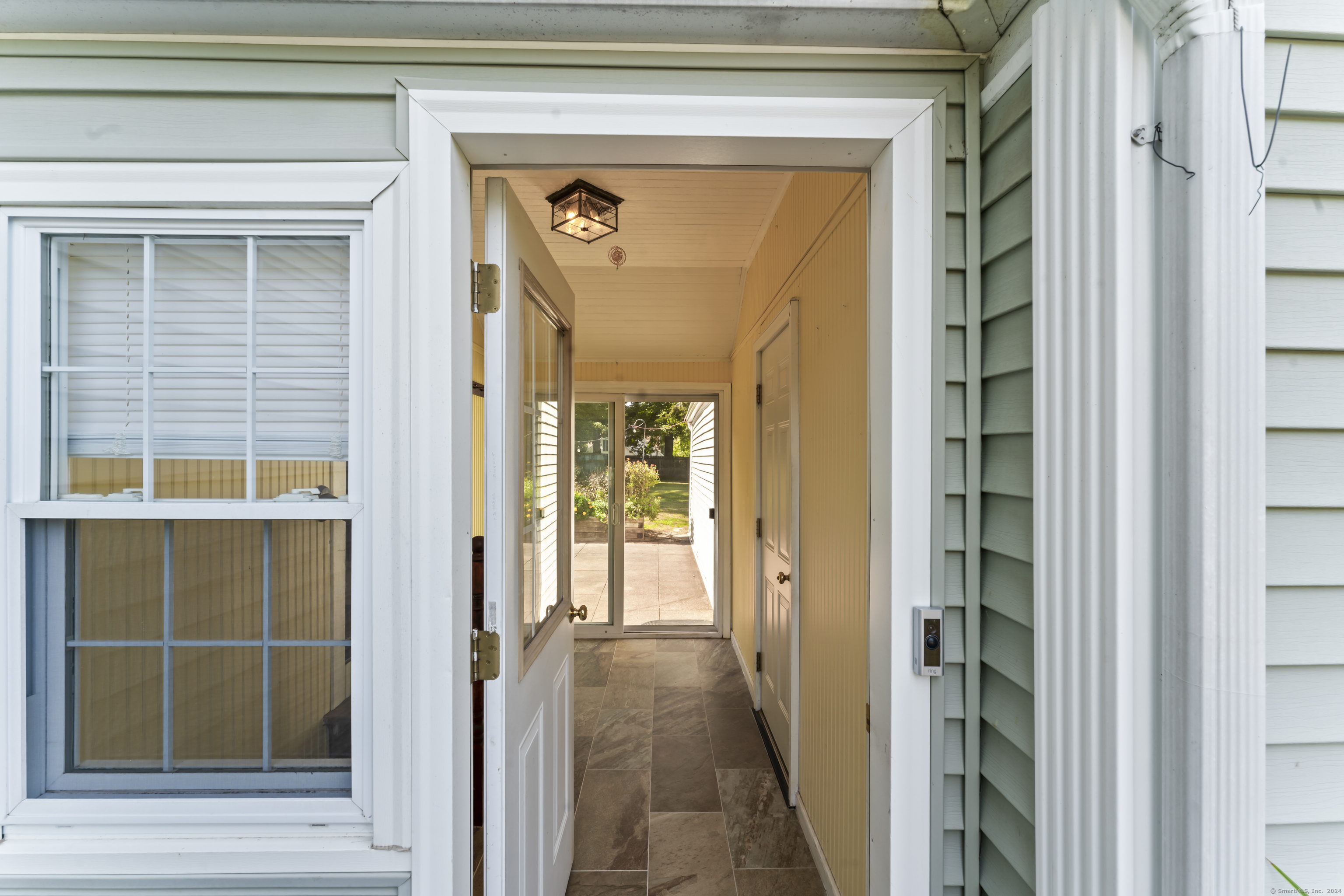 105 Plymouth Lane