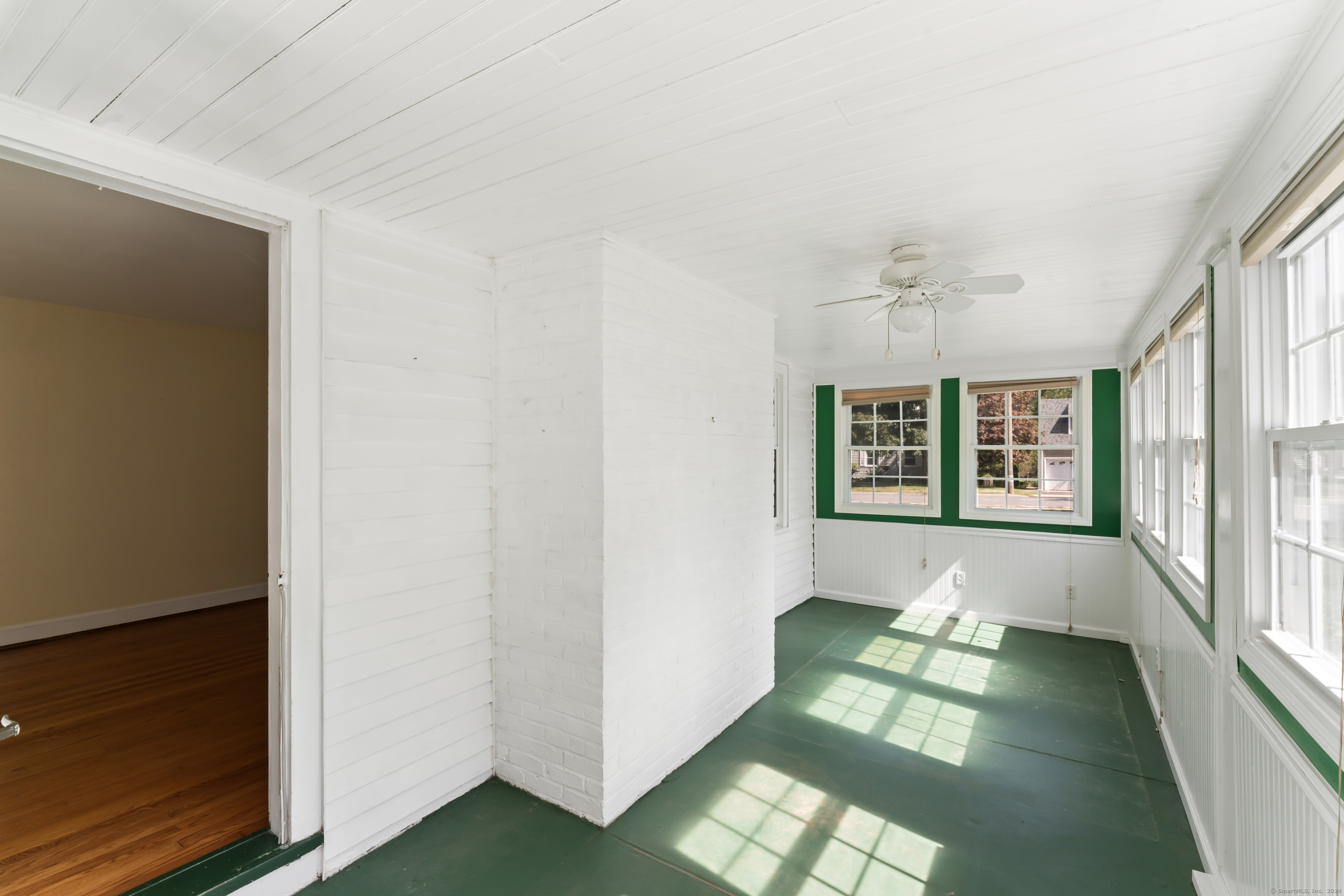 105 Plymouth Lane