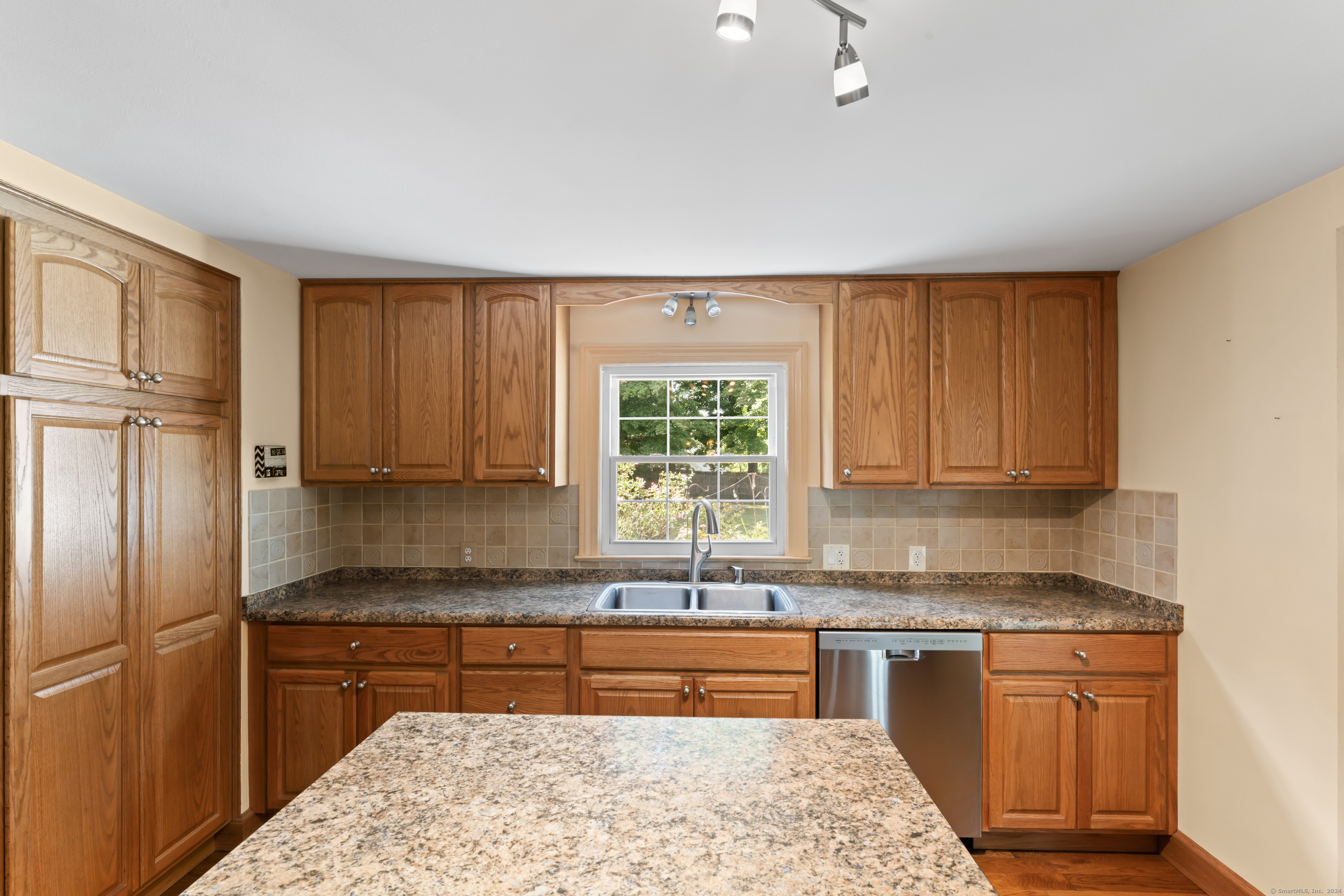 105 Plymouth Lane