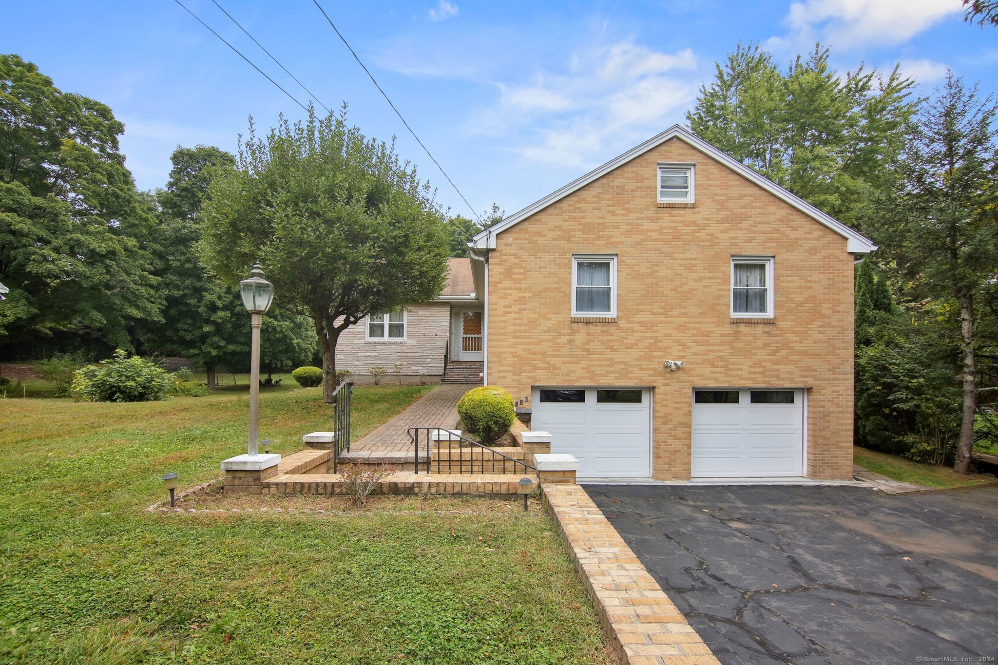 220 Mountain Road