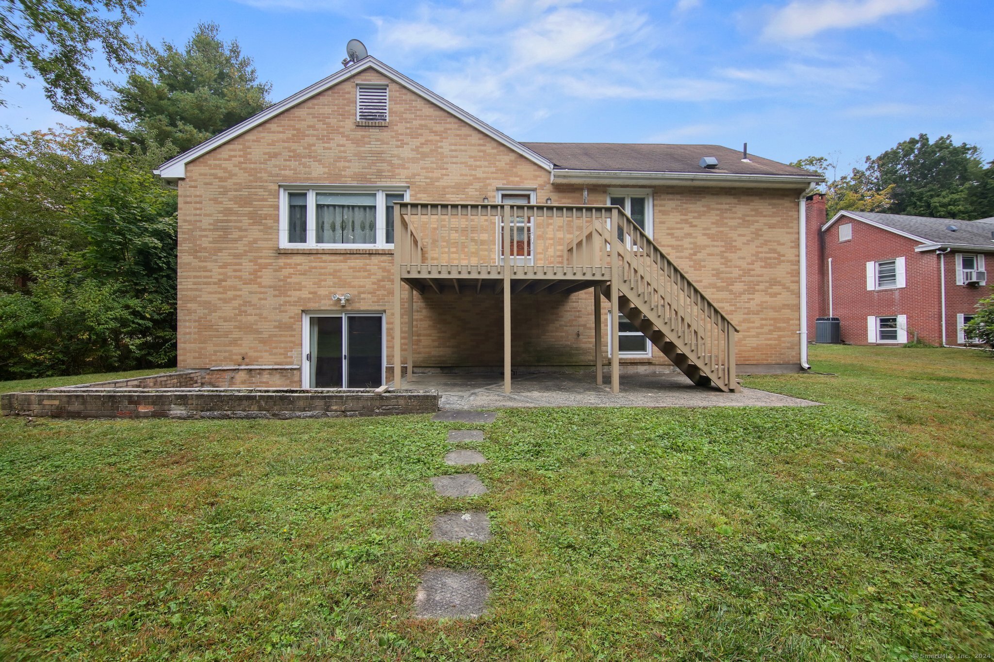 220 Mountain Road