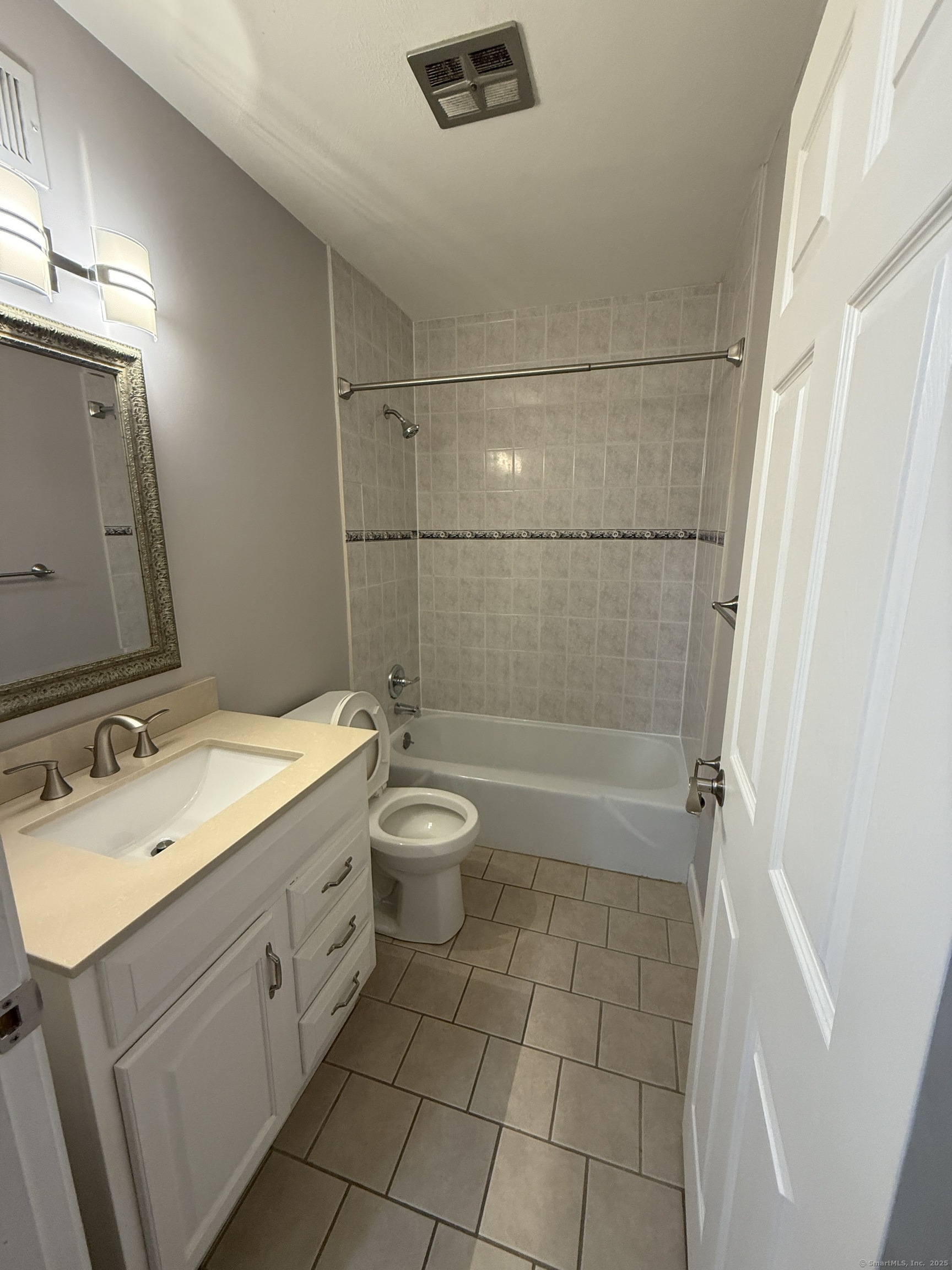 432 Middle Turnpike West APT 109