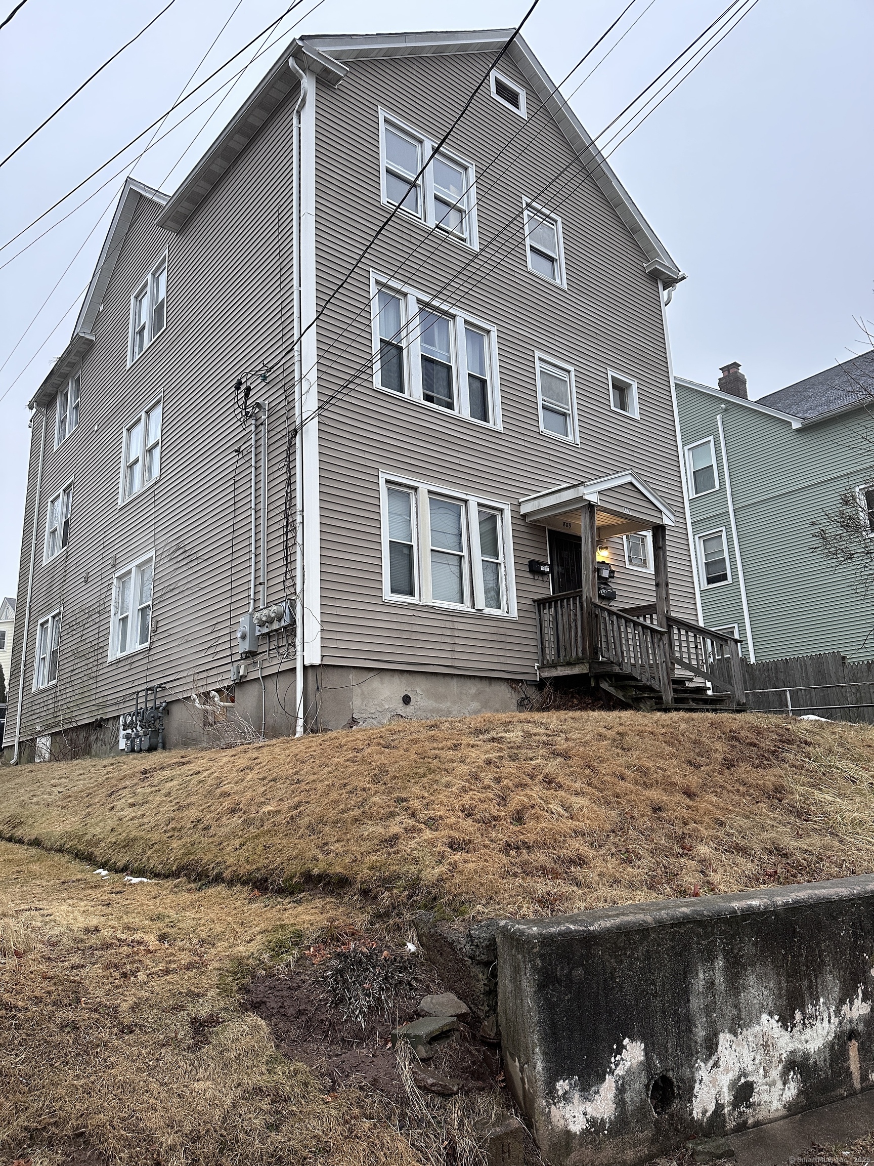 889 East Street 1st Floor