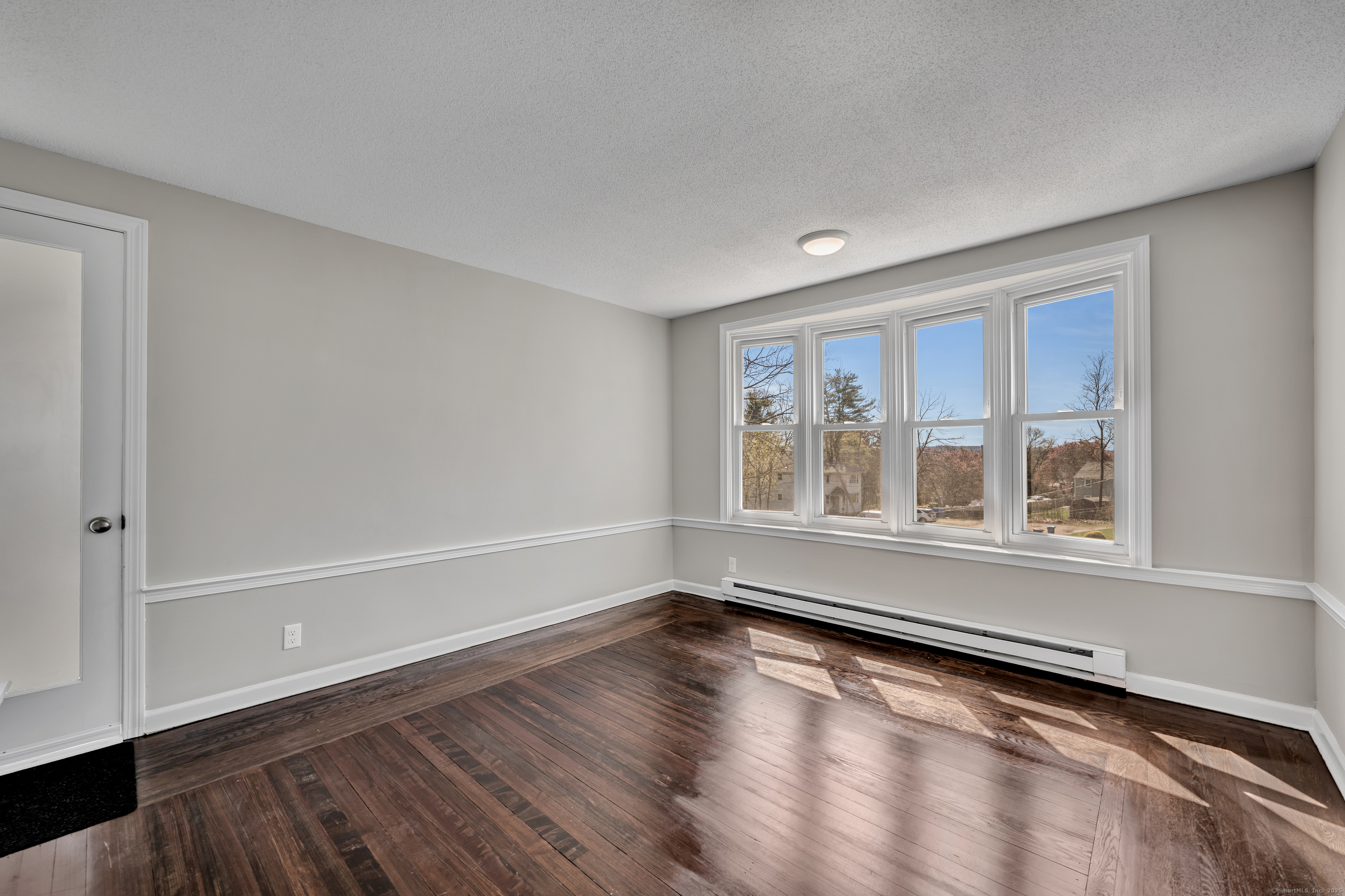 1 Essex Place