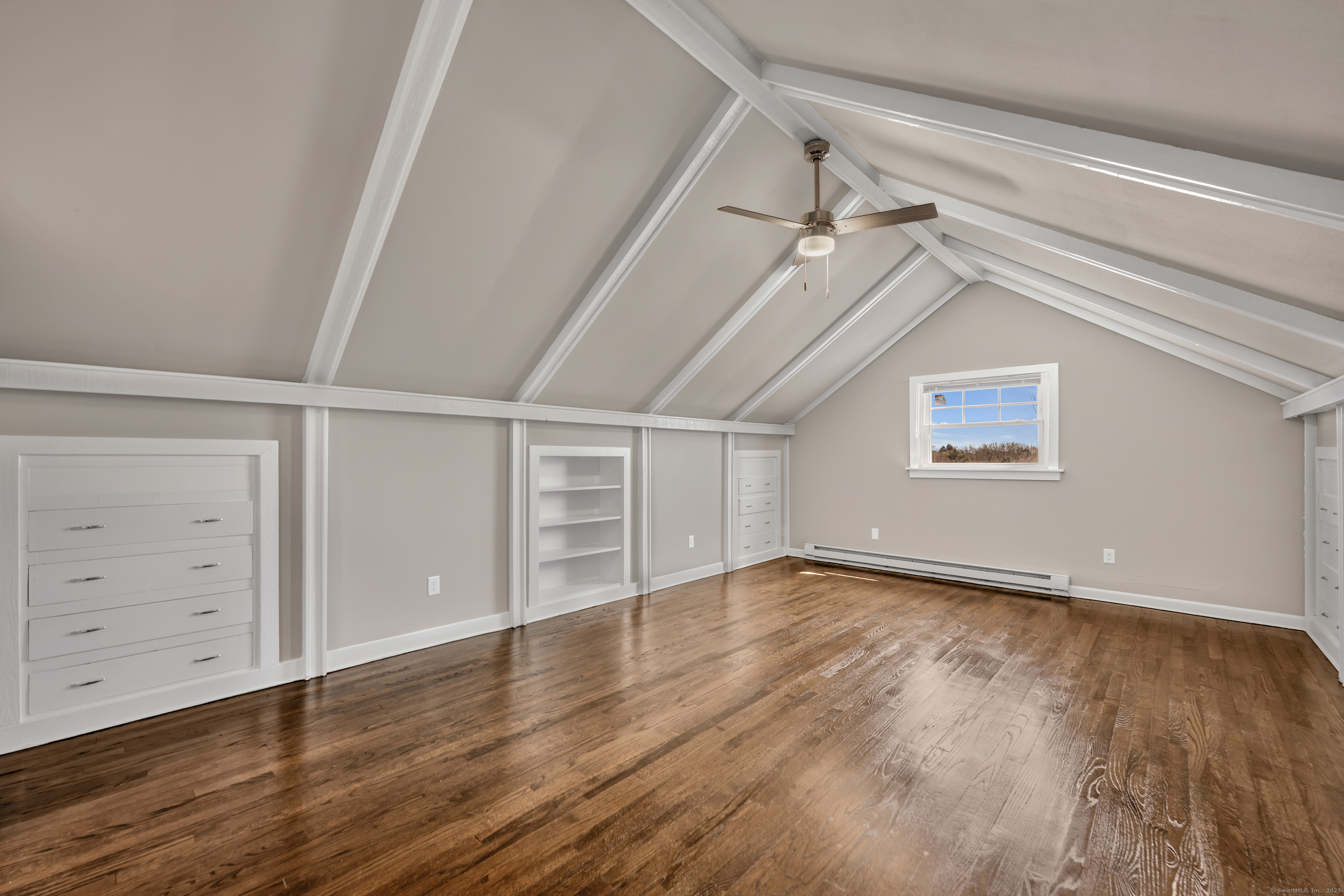 1 Essex Place