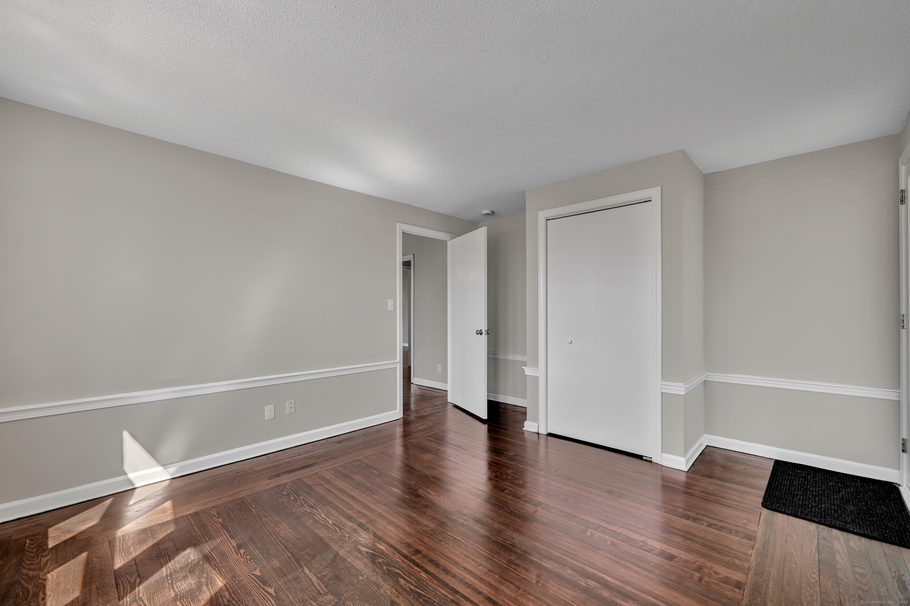 1 Essex Place