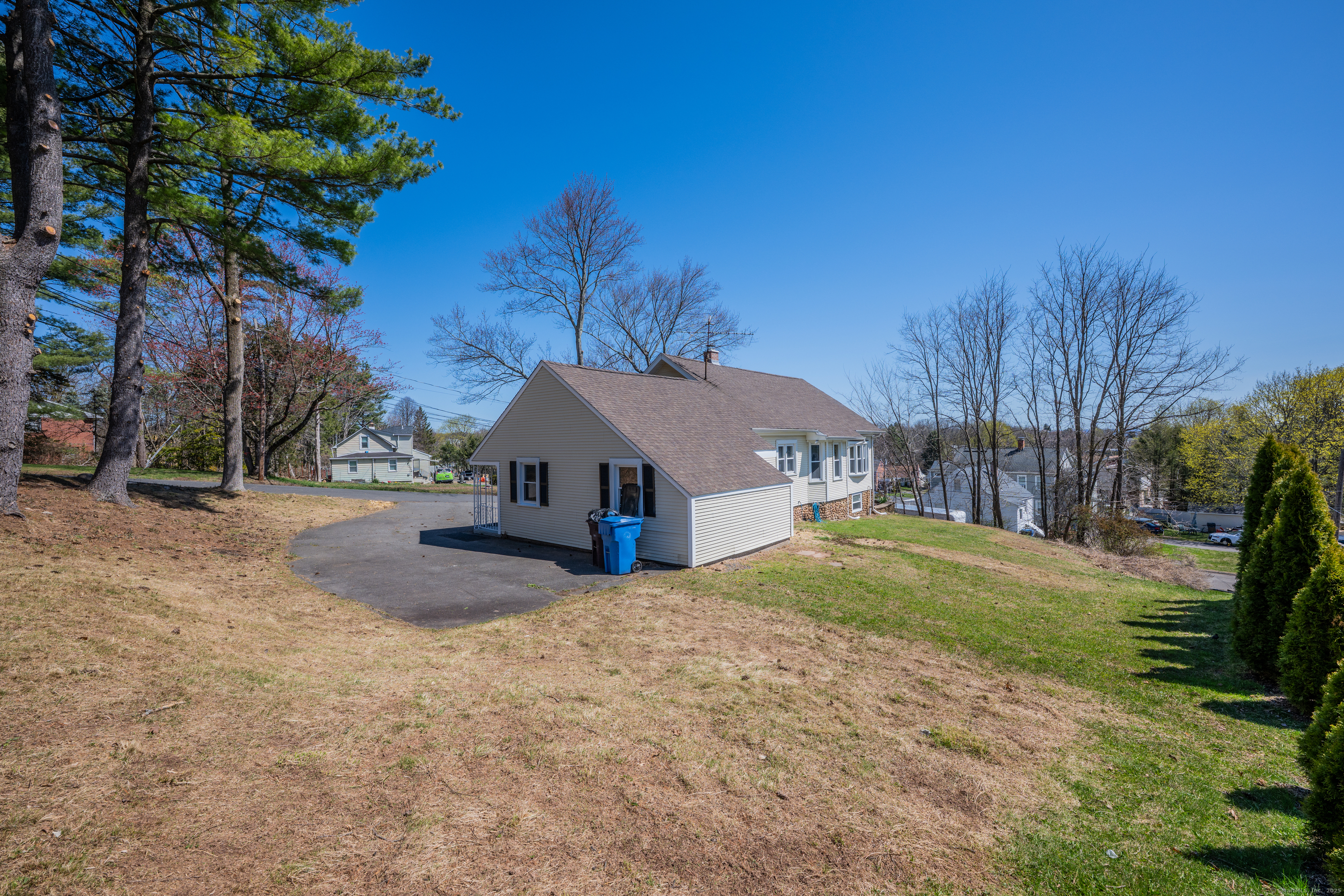 1 Essex Place