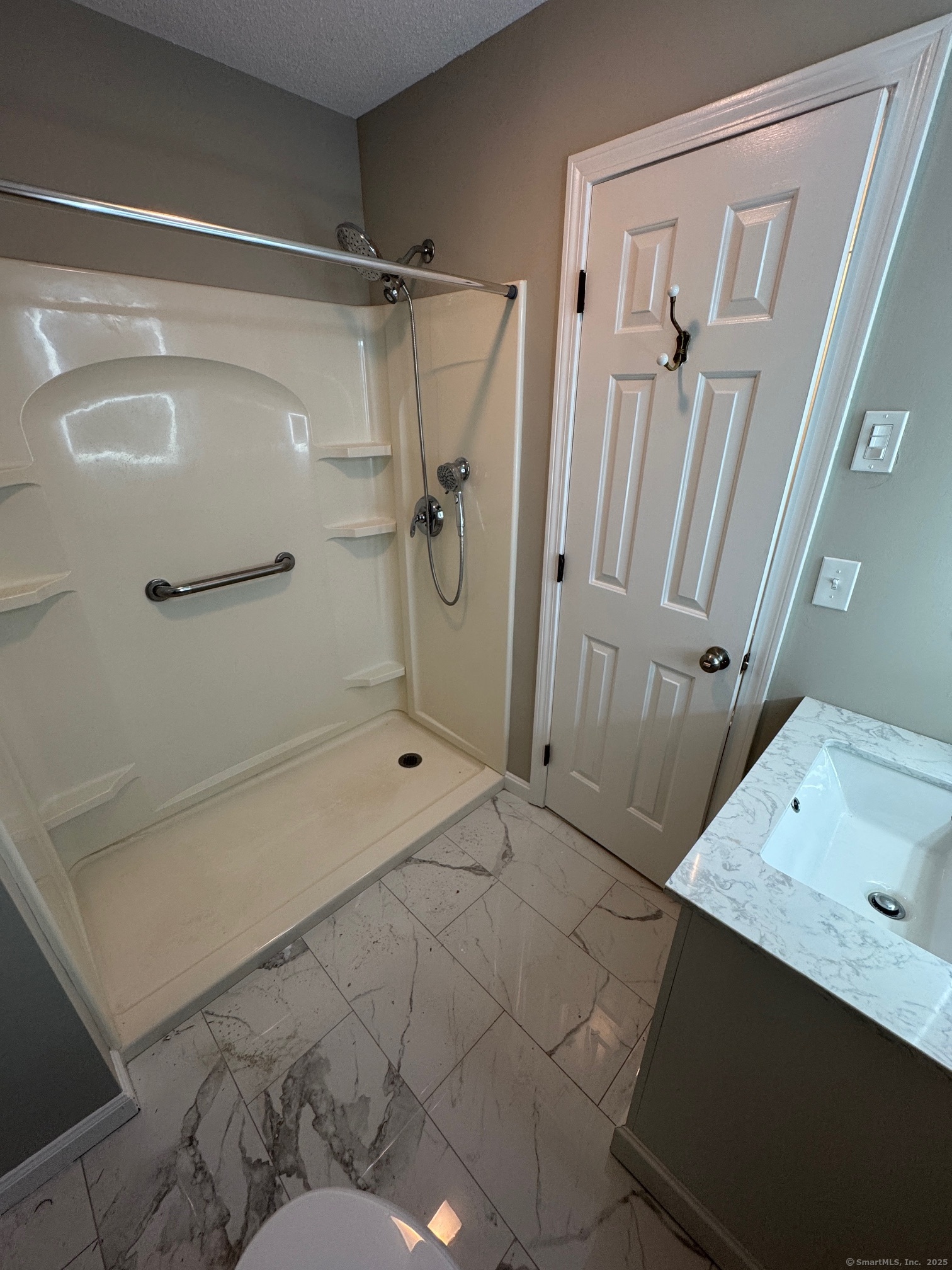 222 West Main Street Apt 1C