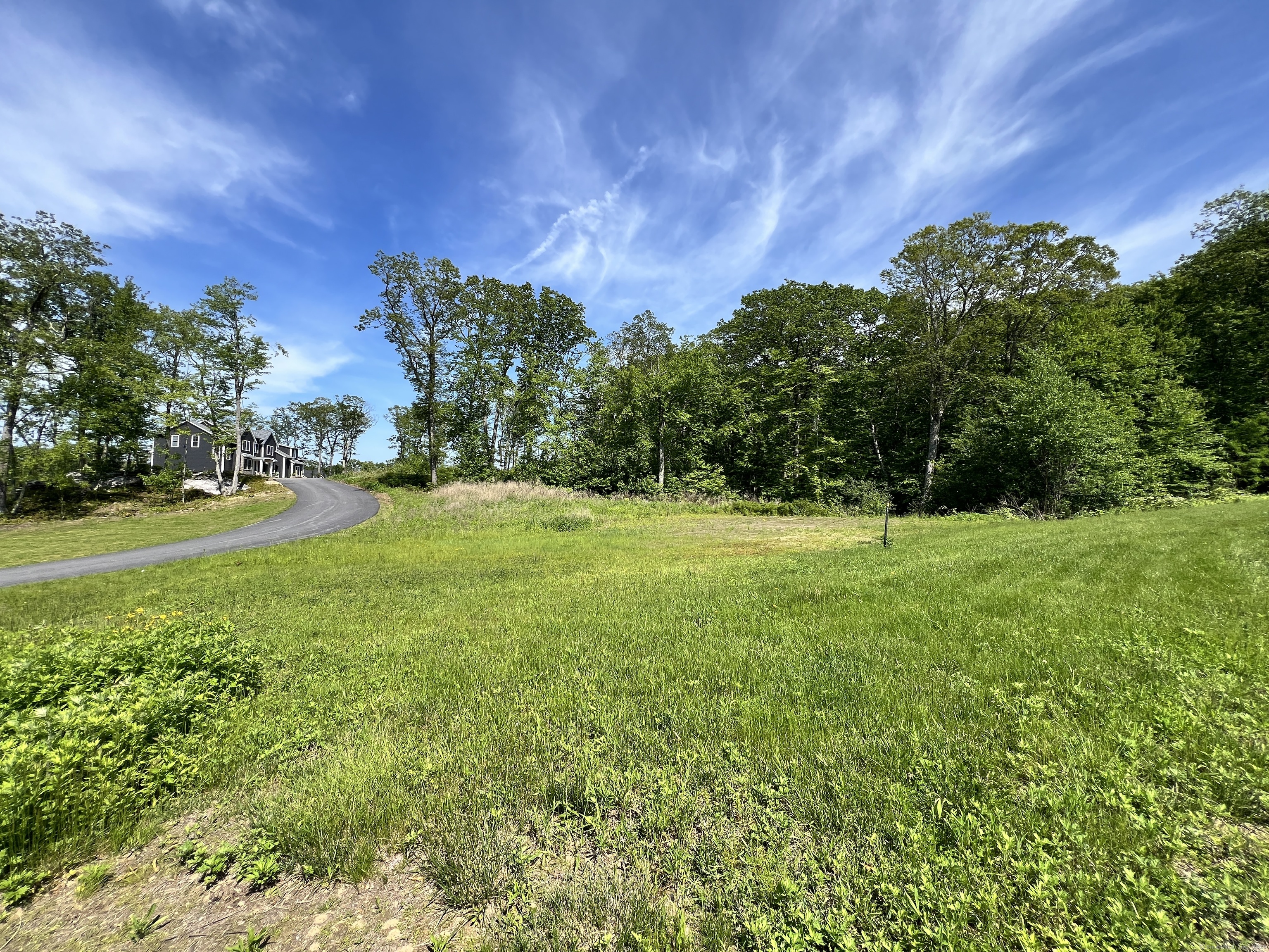 77 Saw Mill Road