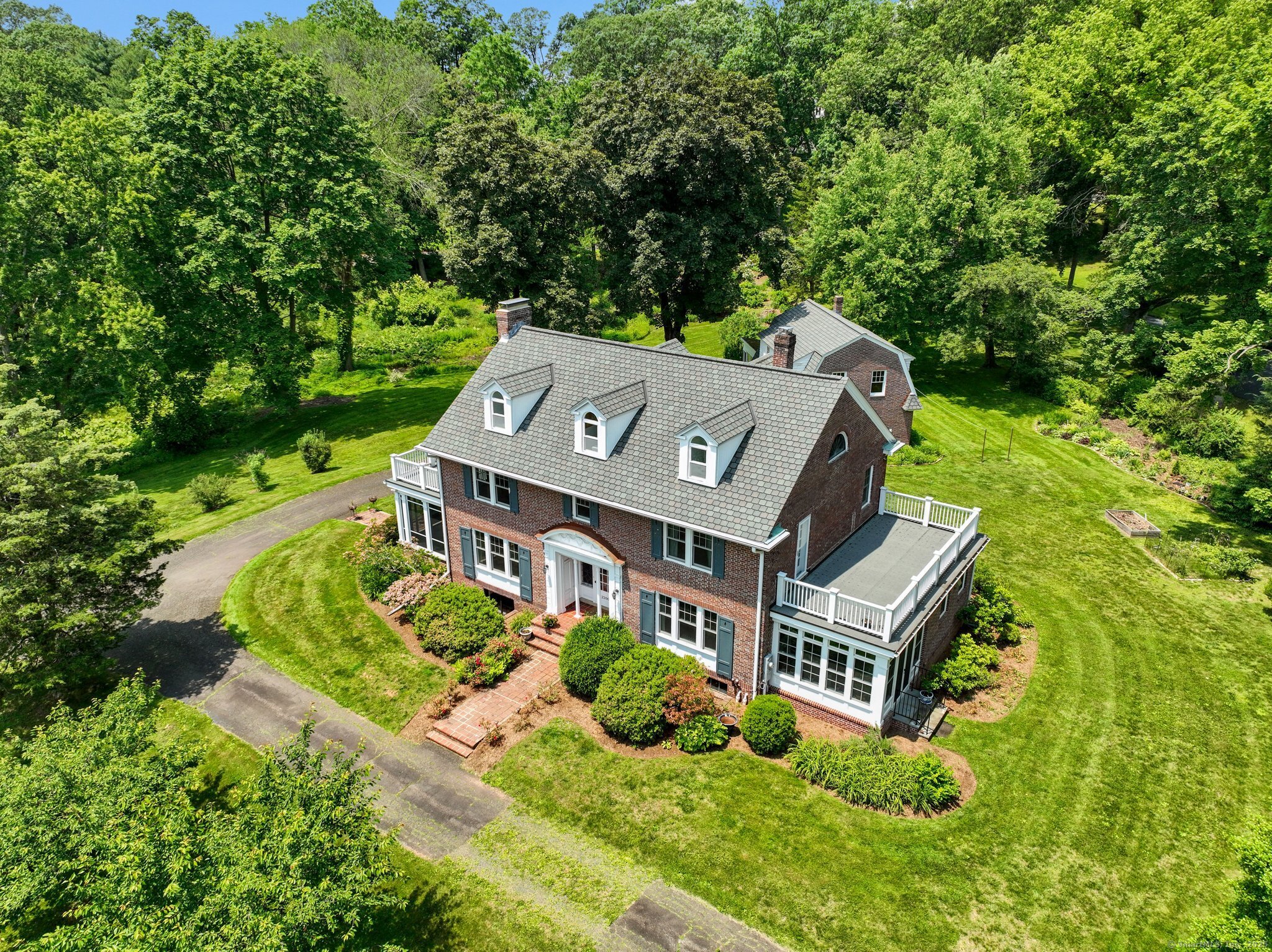 2200 Ridge Road