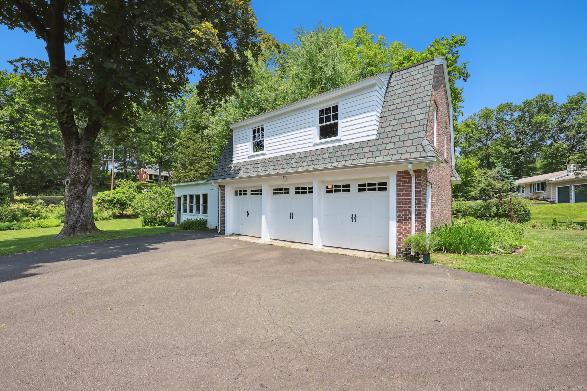 2200 Ridge Road