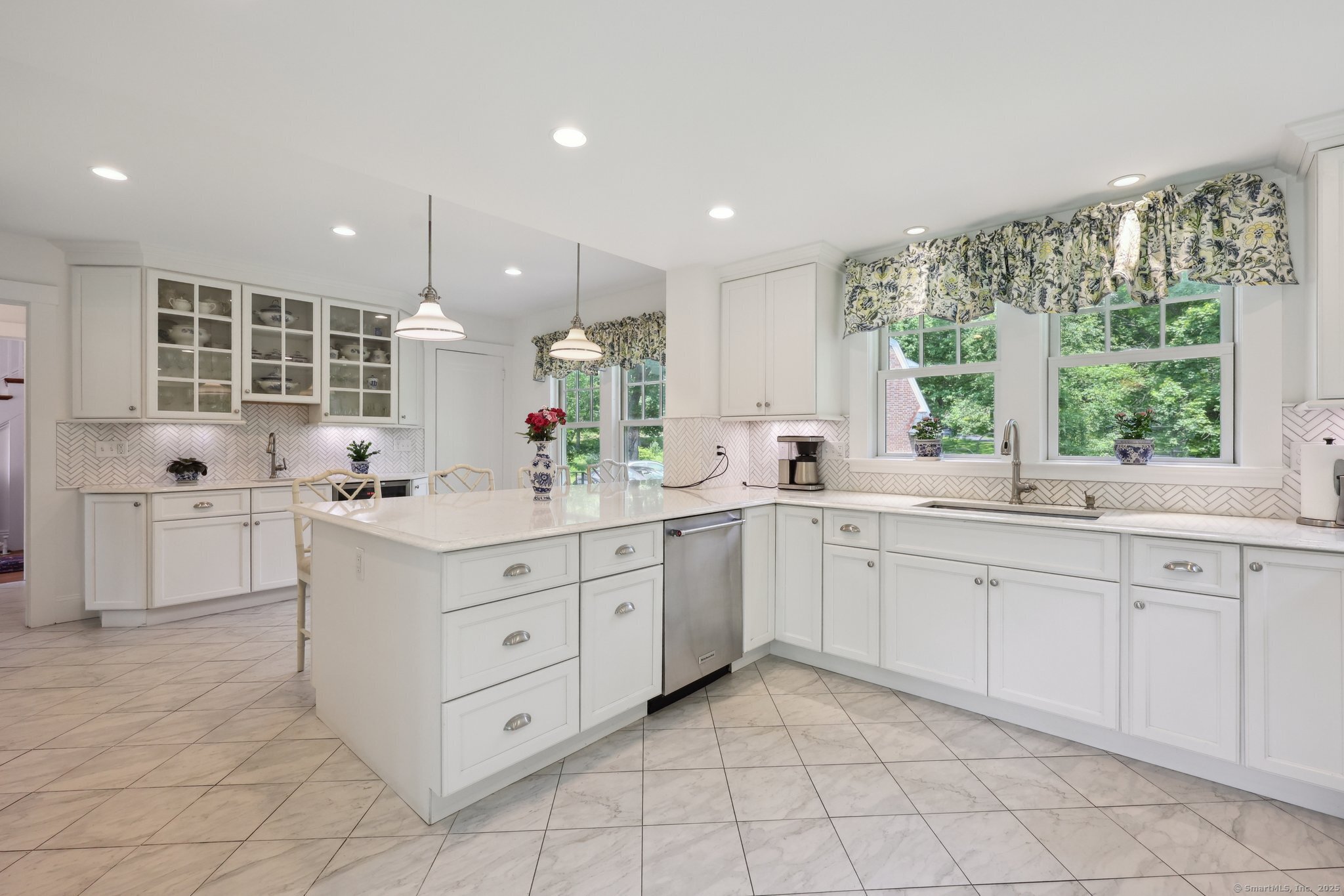 2200 Ridge Road