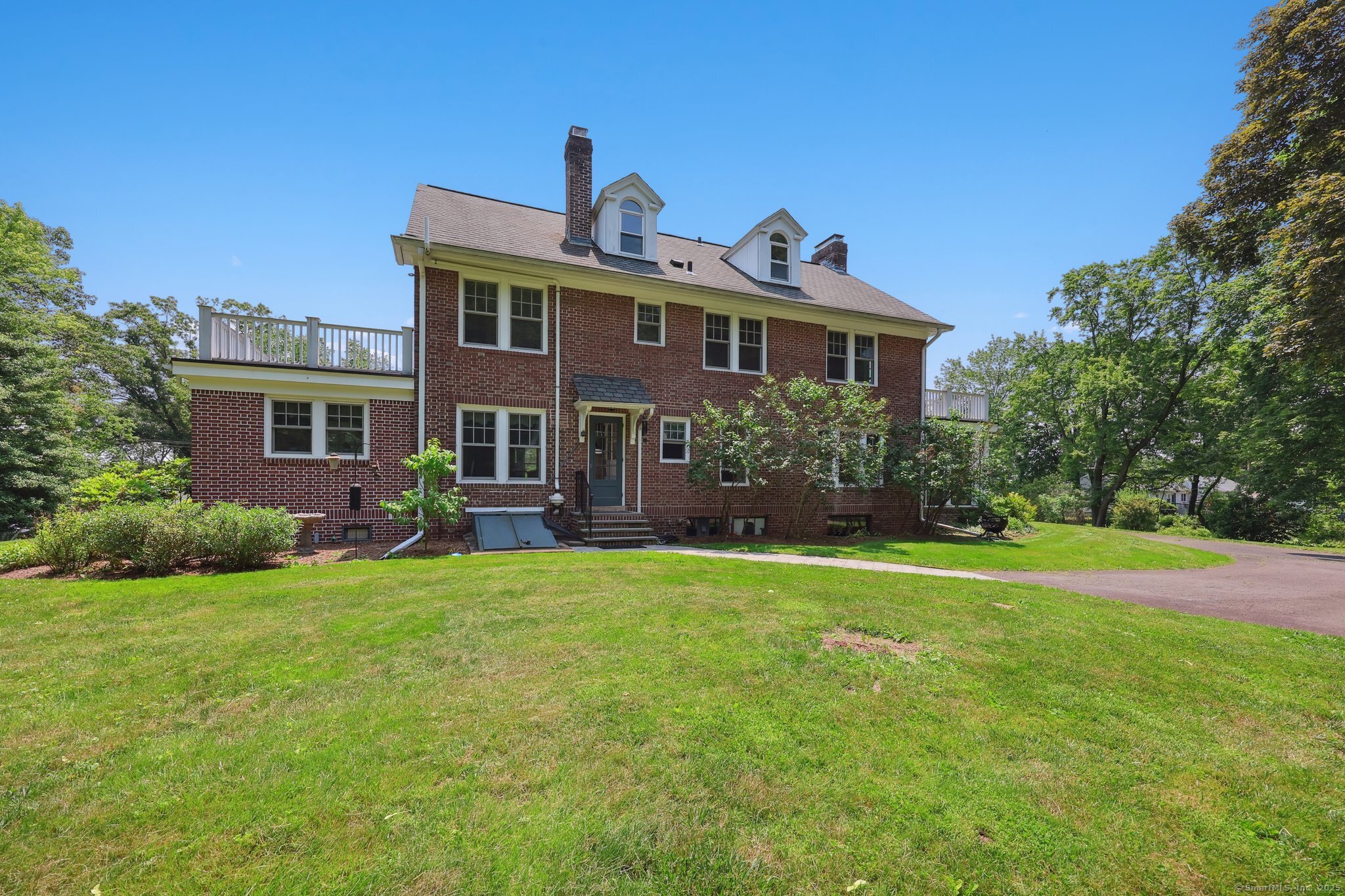 2200 Ridge Road