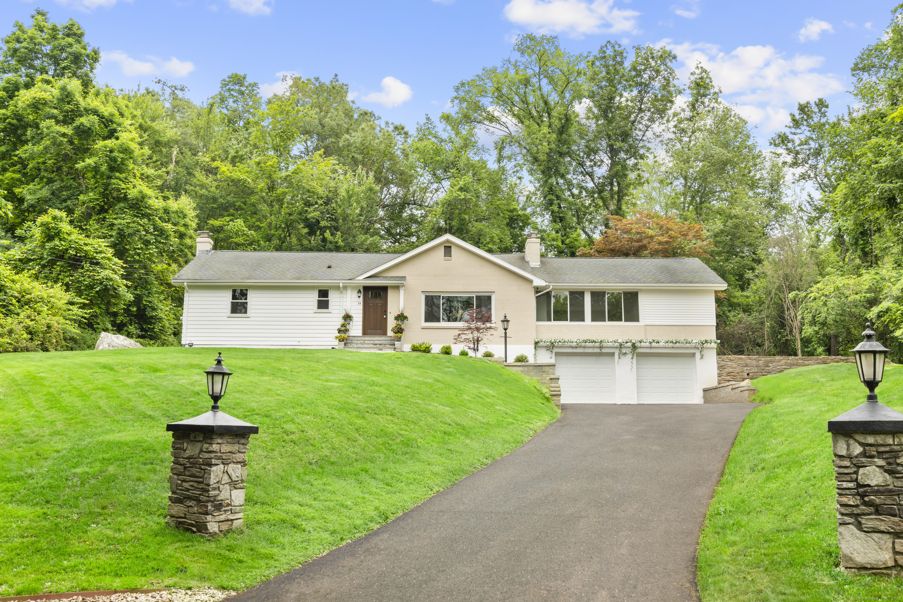 14 Pine Tree Lane