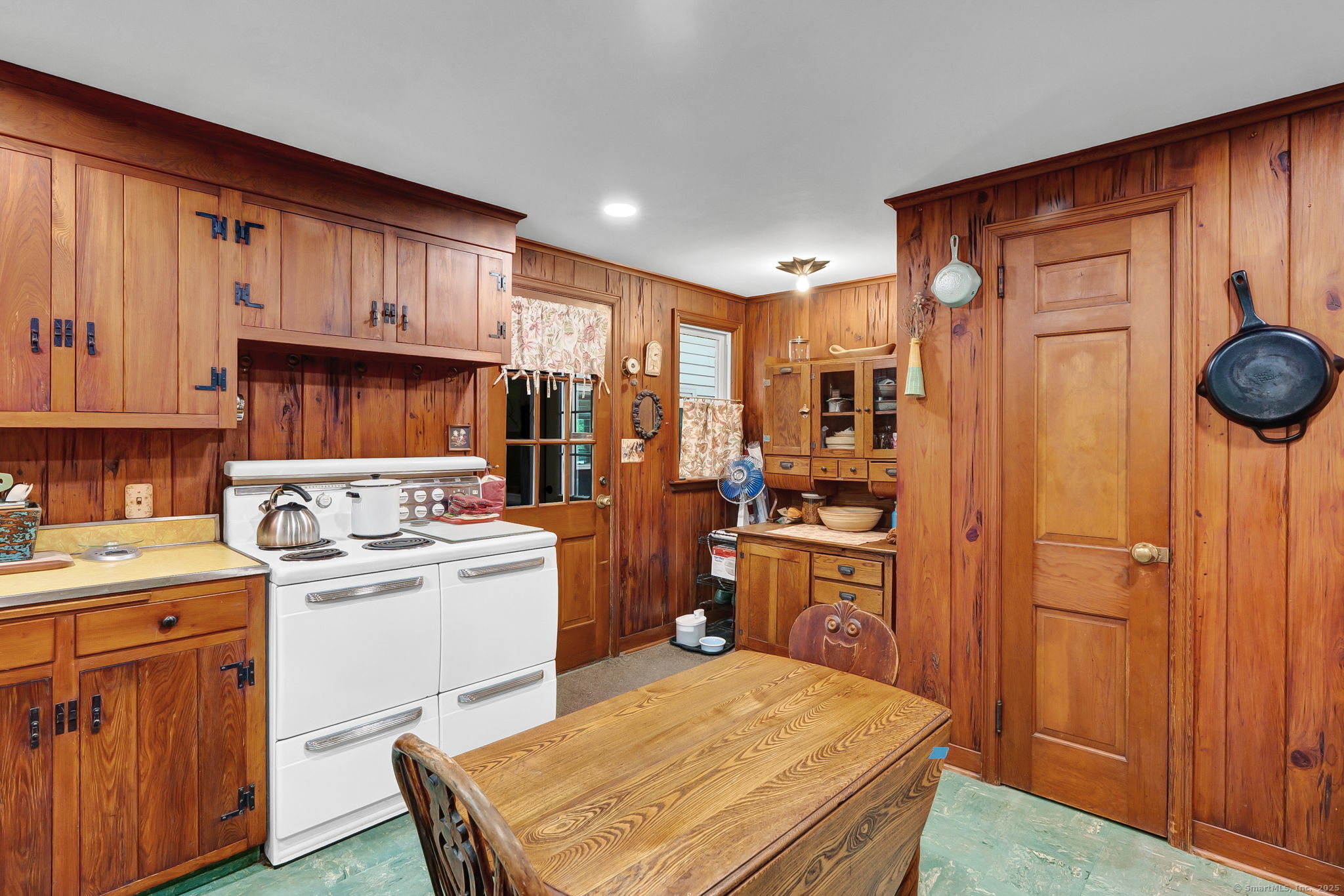 206 Ellwood Road