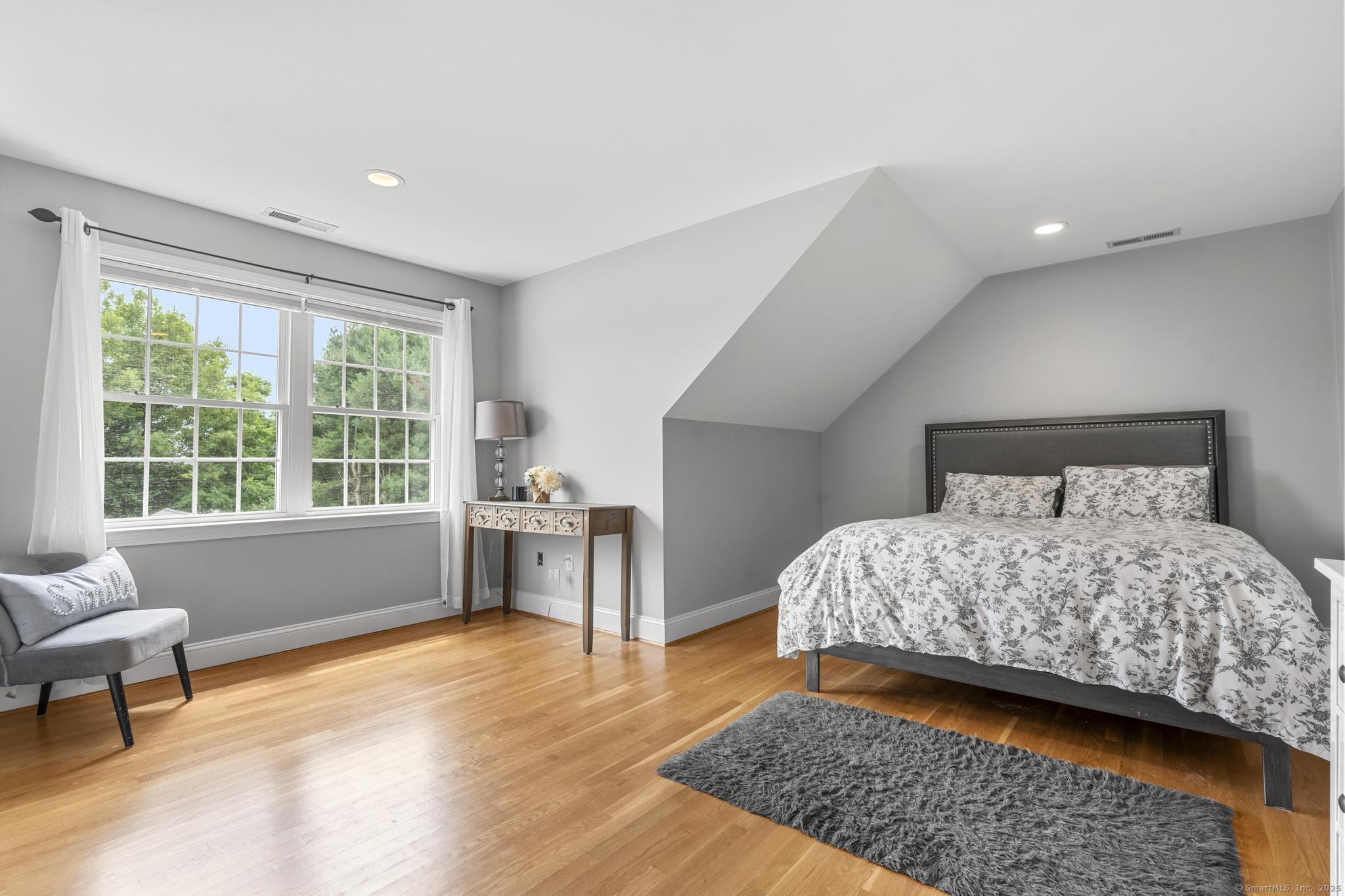 31 Crimson Heights