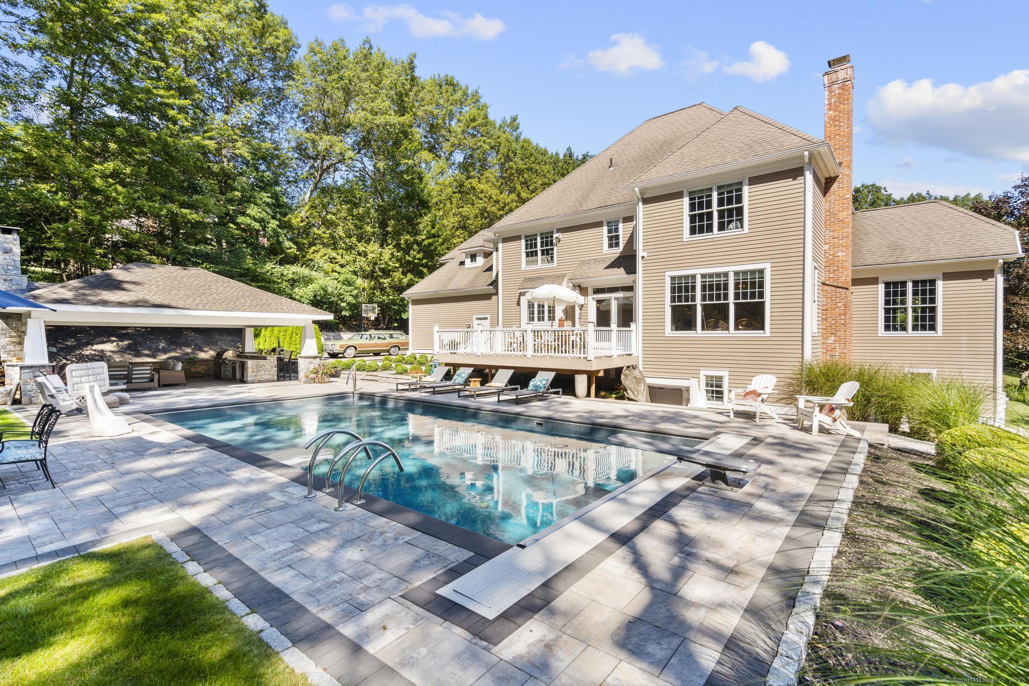 245 Kingswood Drive