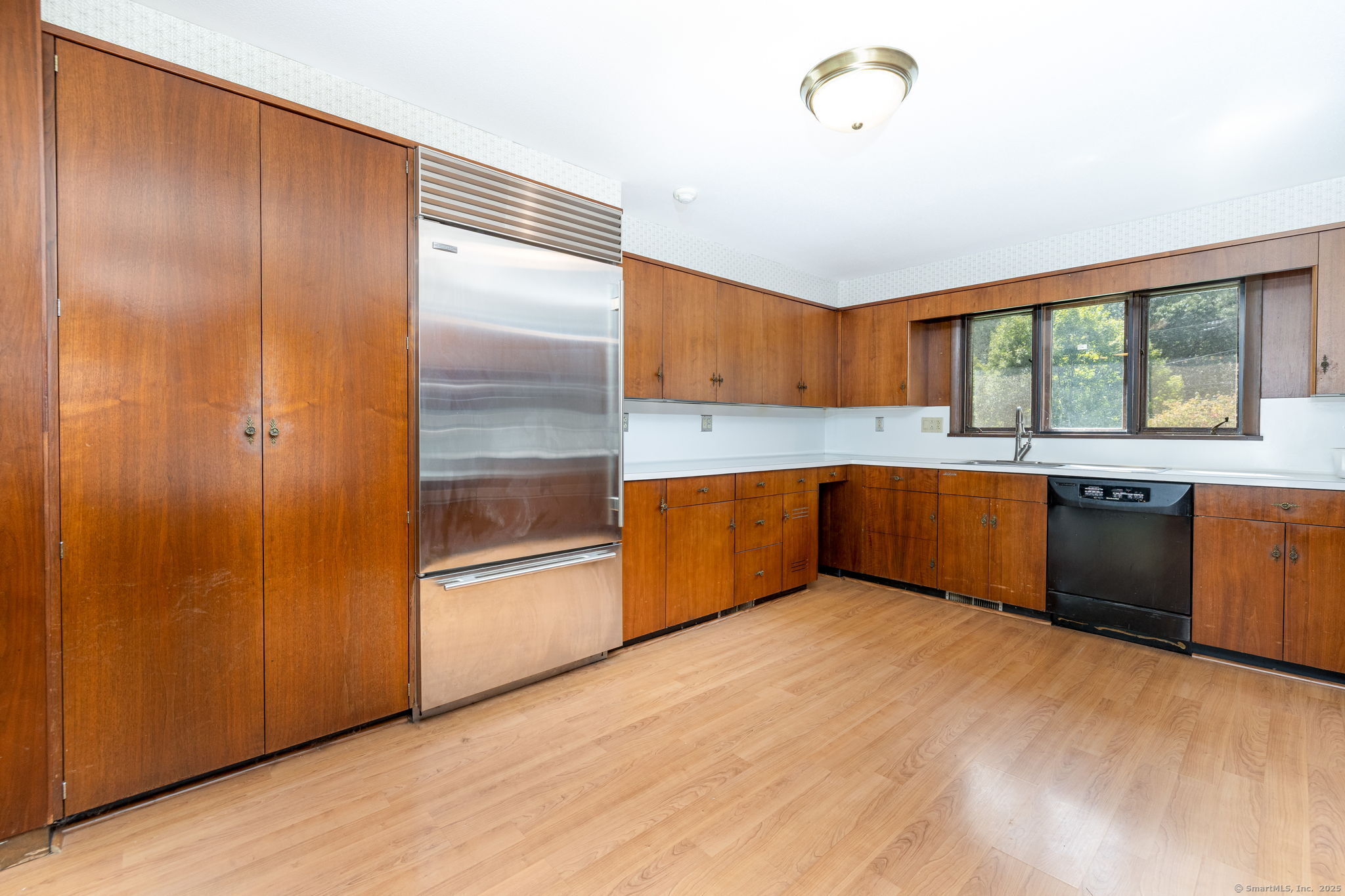 127 Mountain Road