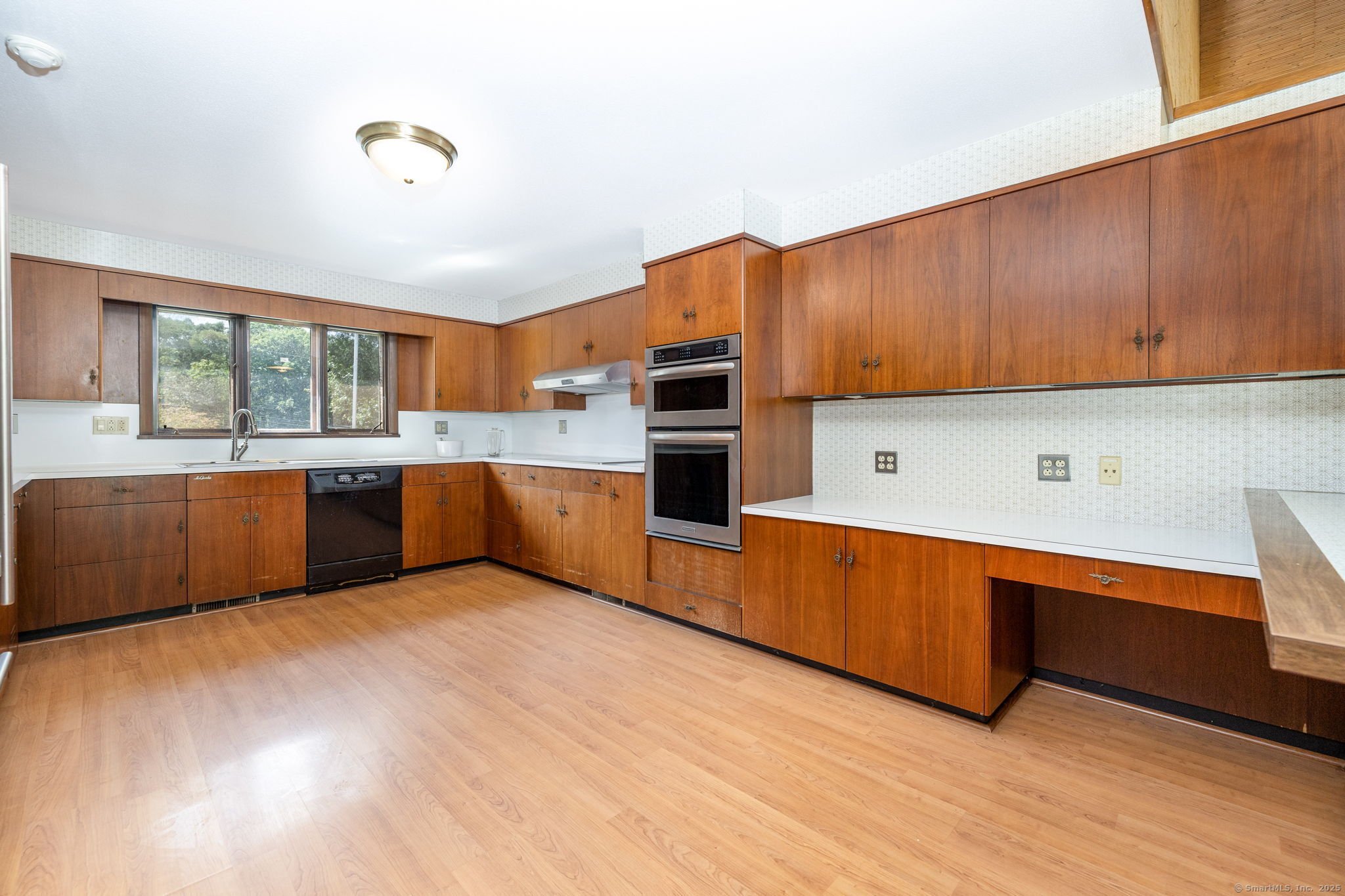 127 Mountain Road