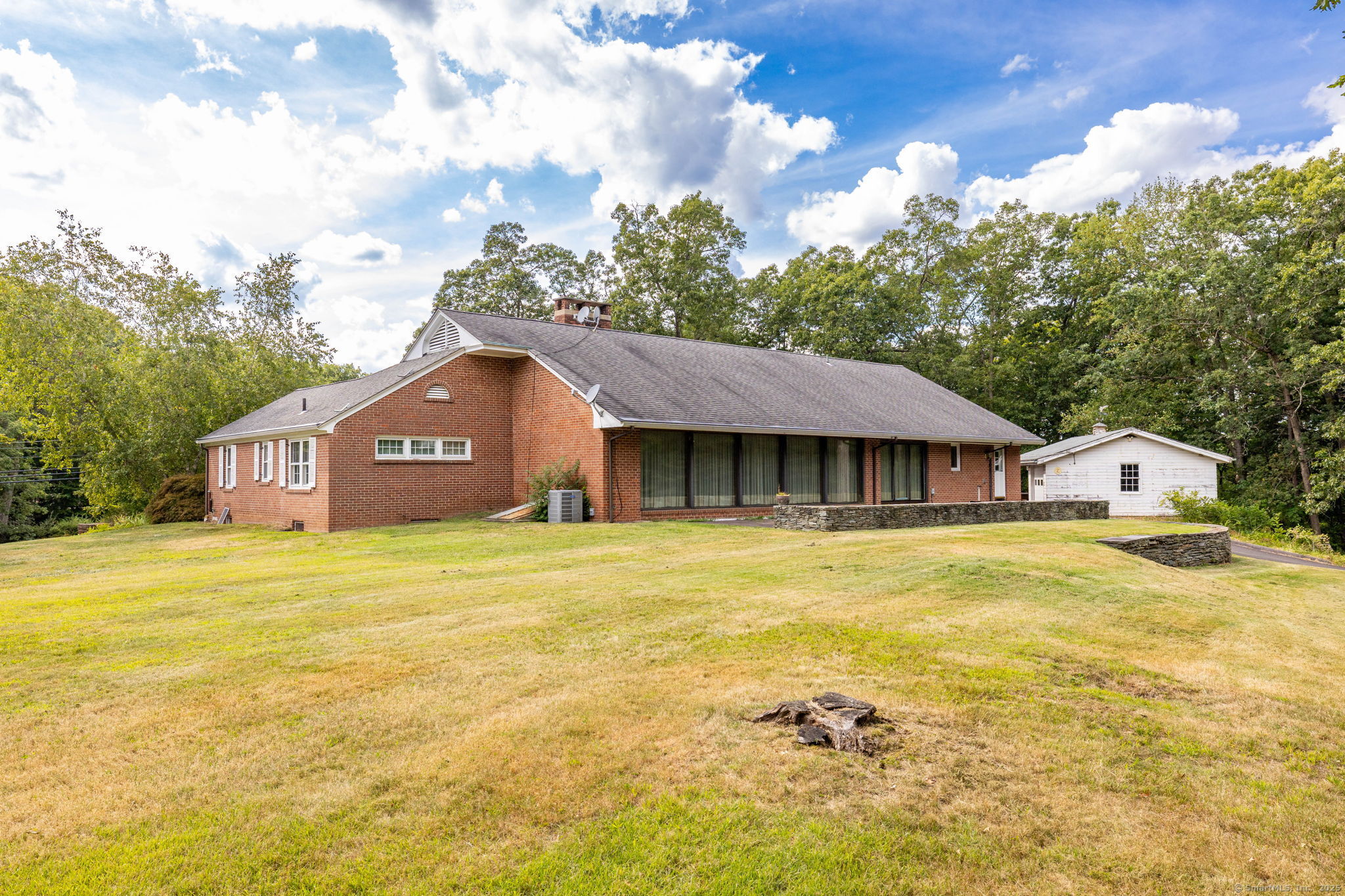 127 Mountain Road