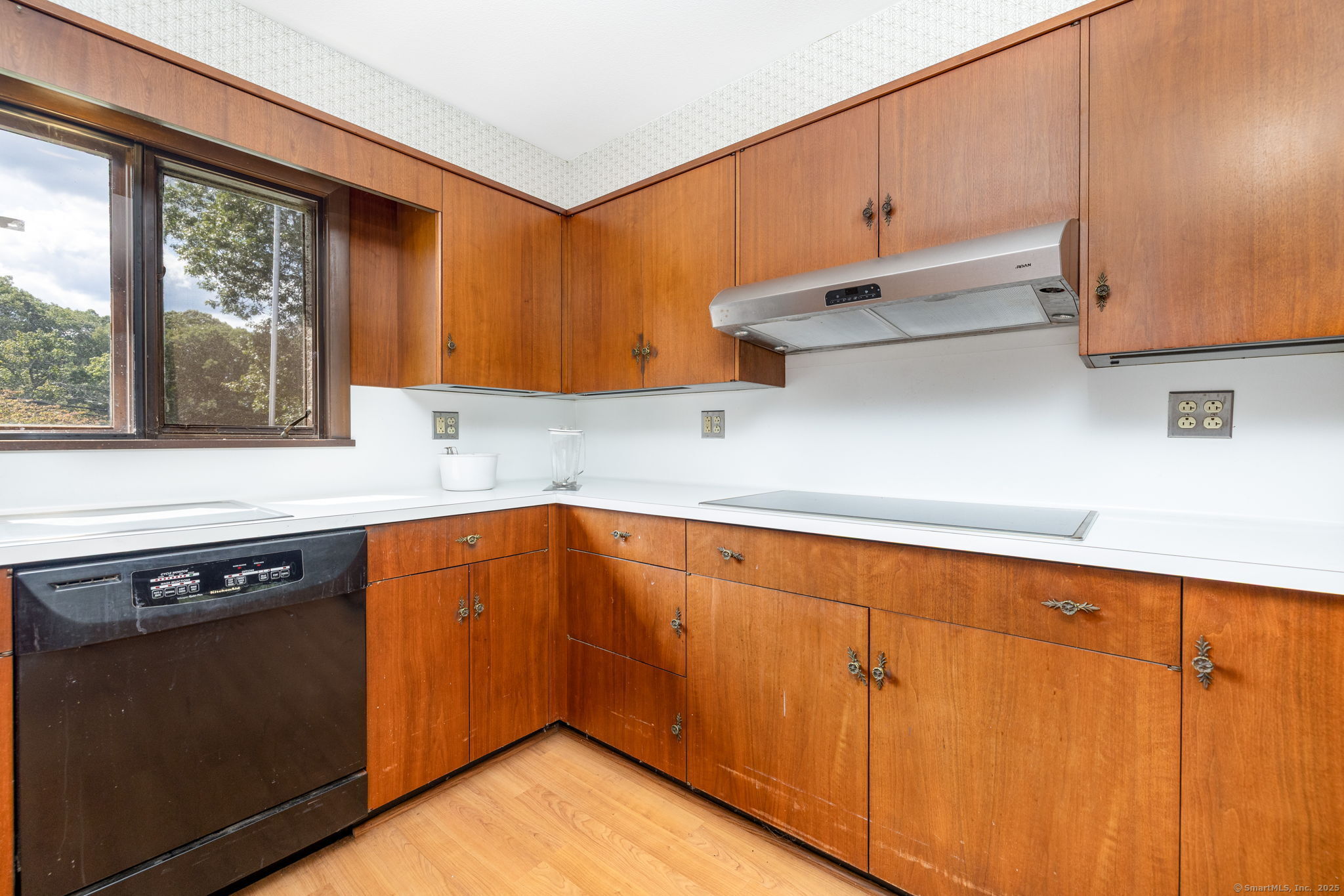 127 Mountain Road