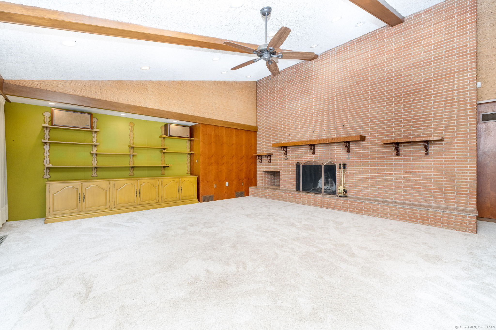 127 Mountain Road