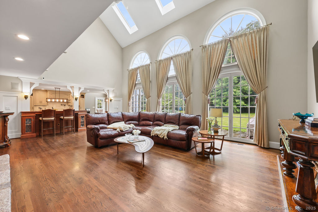 16 Oak Bluff