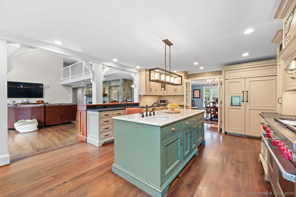 16 Oak Bluff