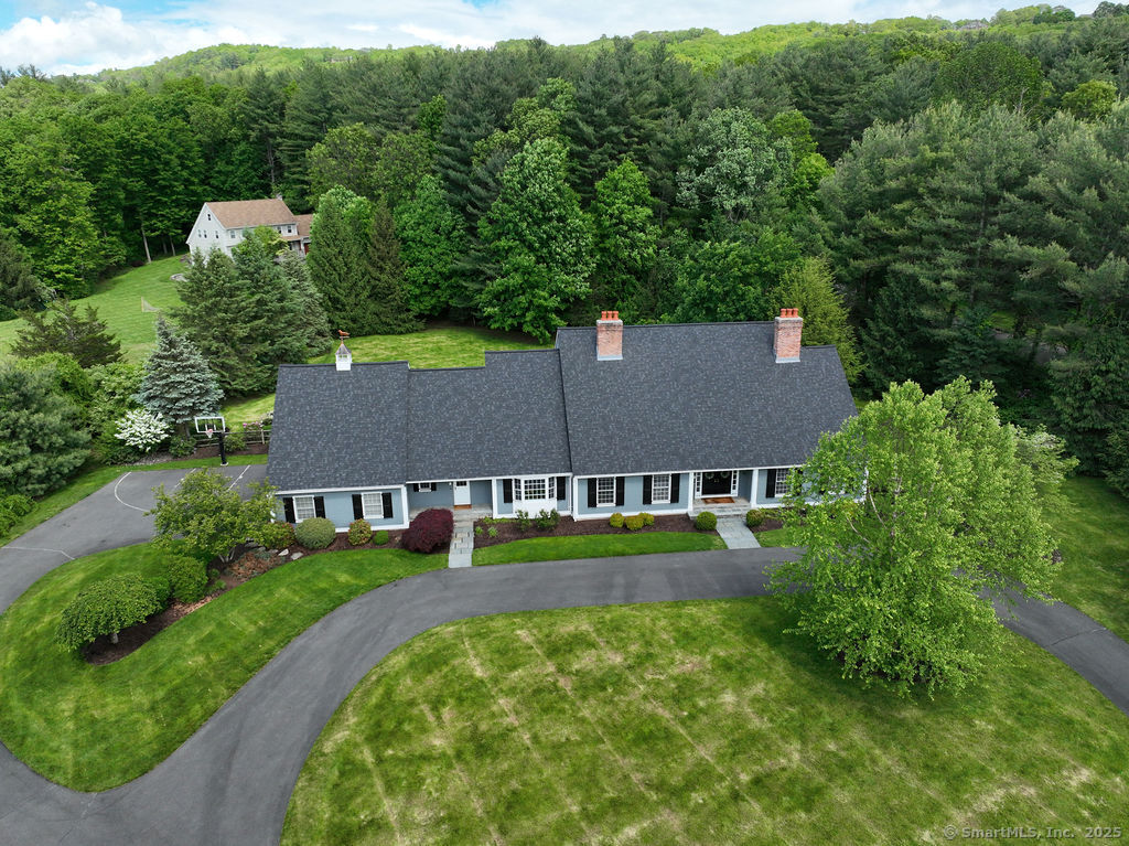 16 Oak Bluff