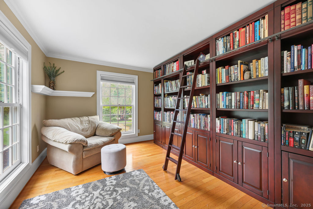 16 Oak Bluff