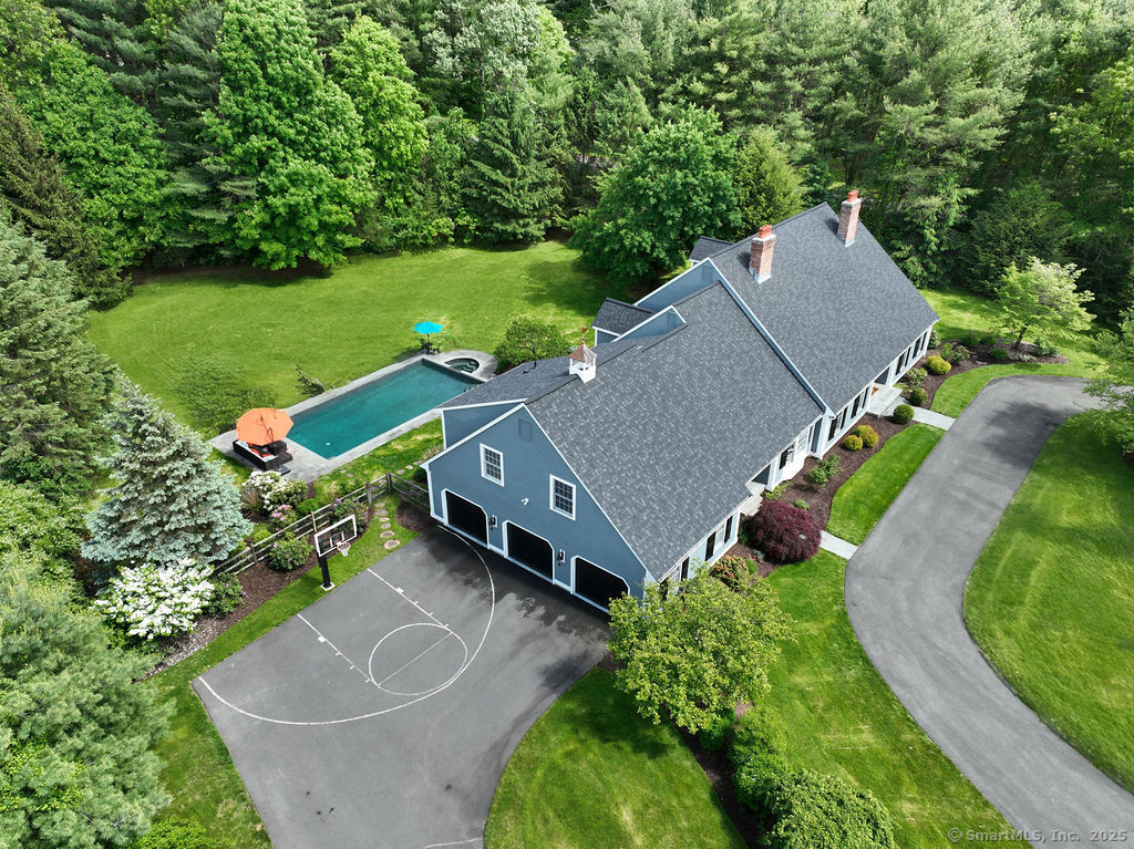 16 Oak Bluff